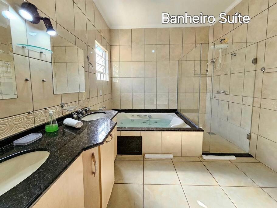Linda casa 5 quartos prox a av cataratas e centro