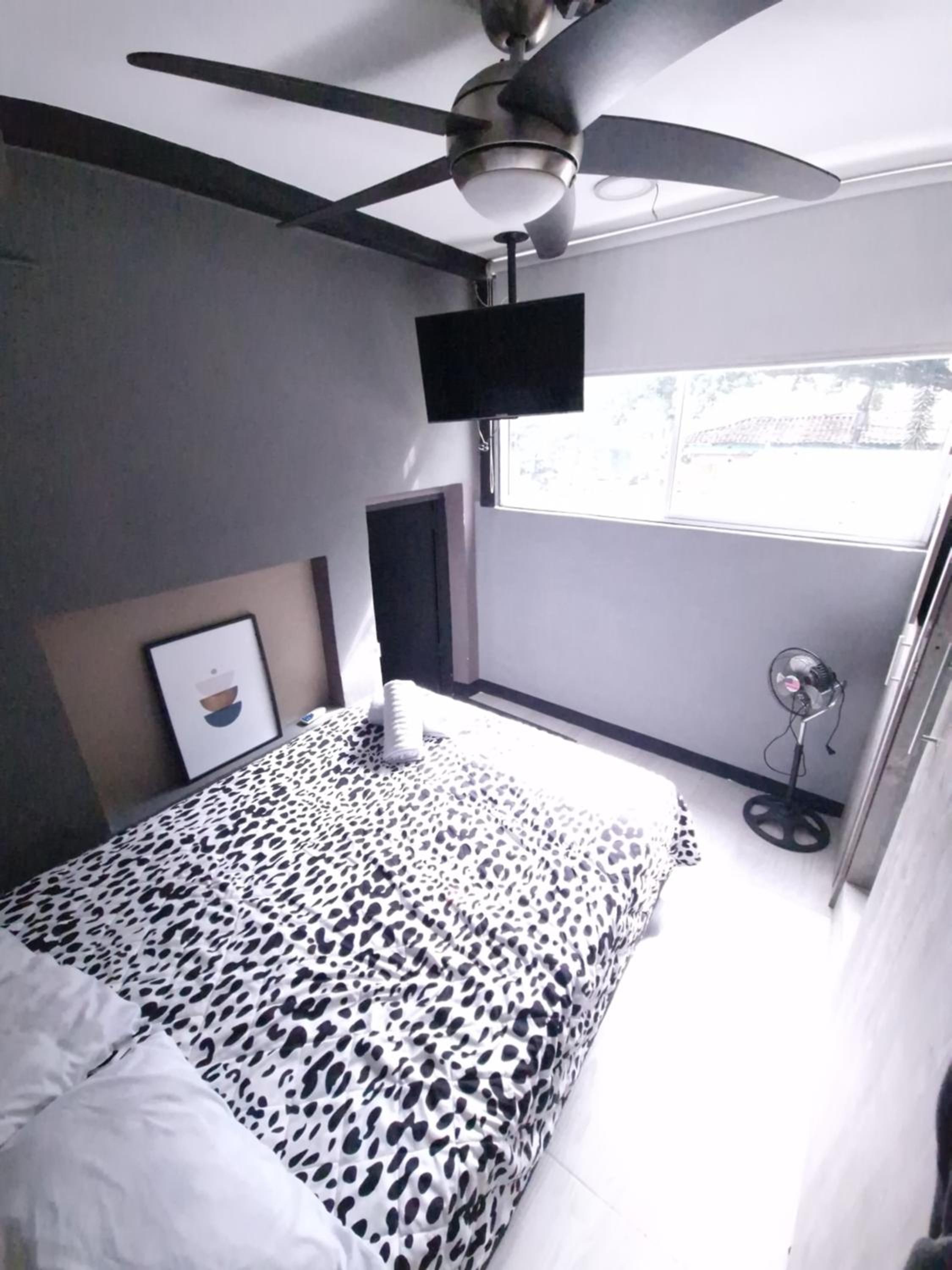 Duplex w Rooftop, Pool & 3 Jacuzzi, Maid, Security
