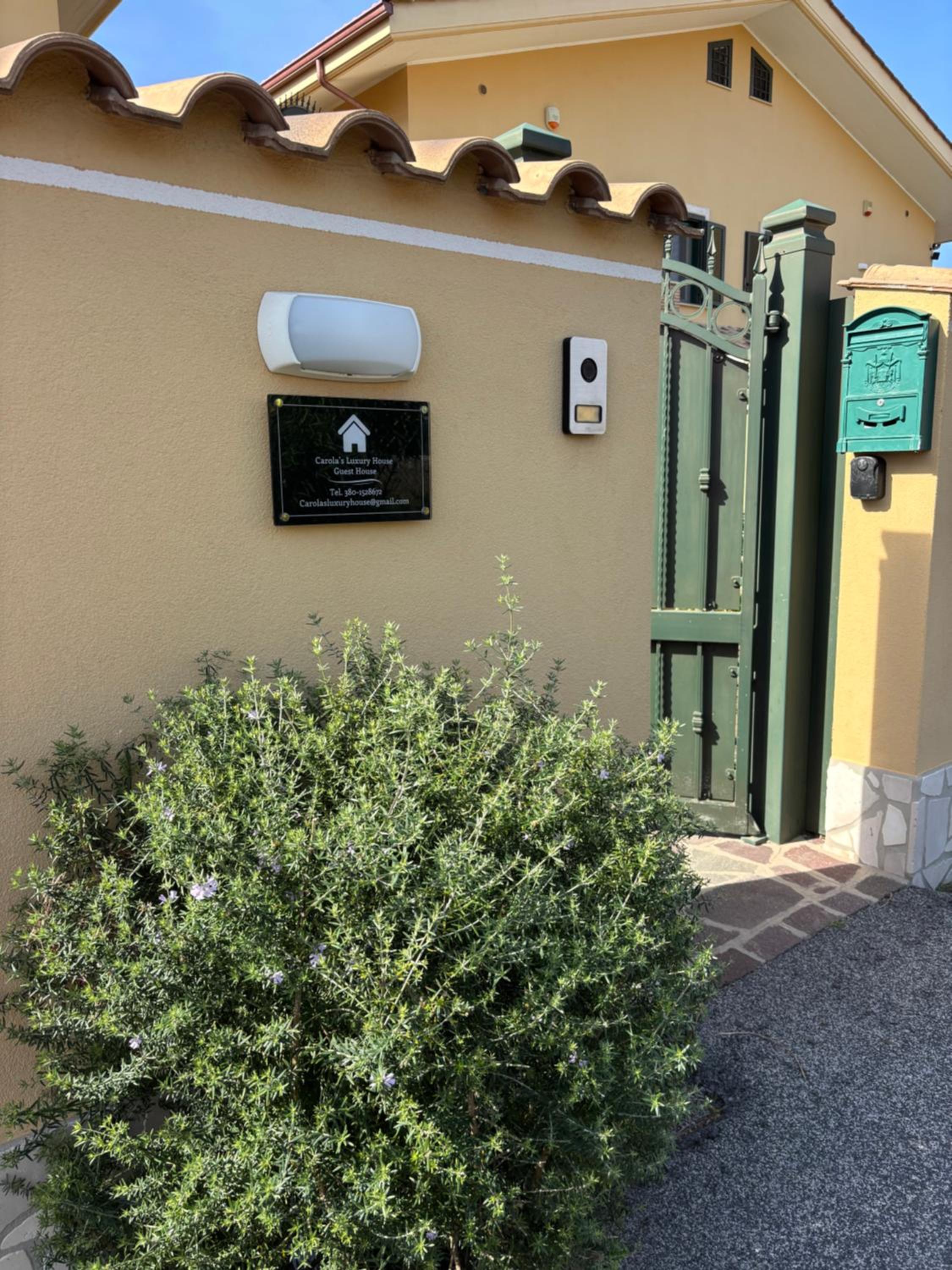 Carolas Luxury House