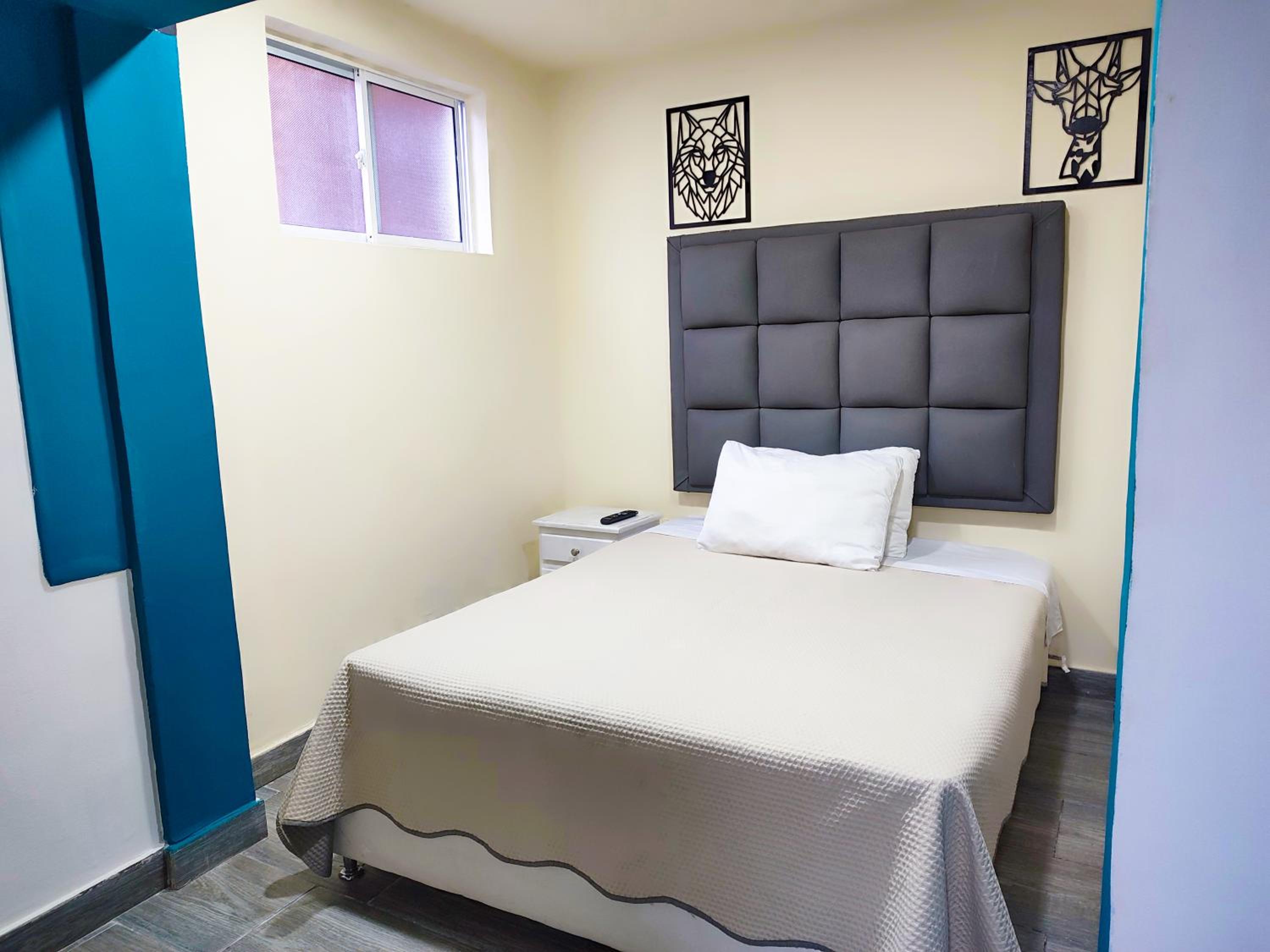 Duplex w Rooftop, Pool & 3 Jacuzzi, Maid, Security