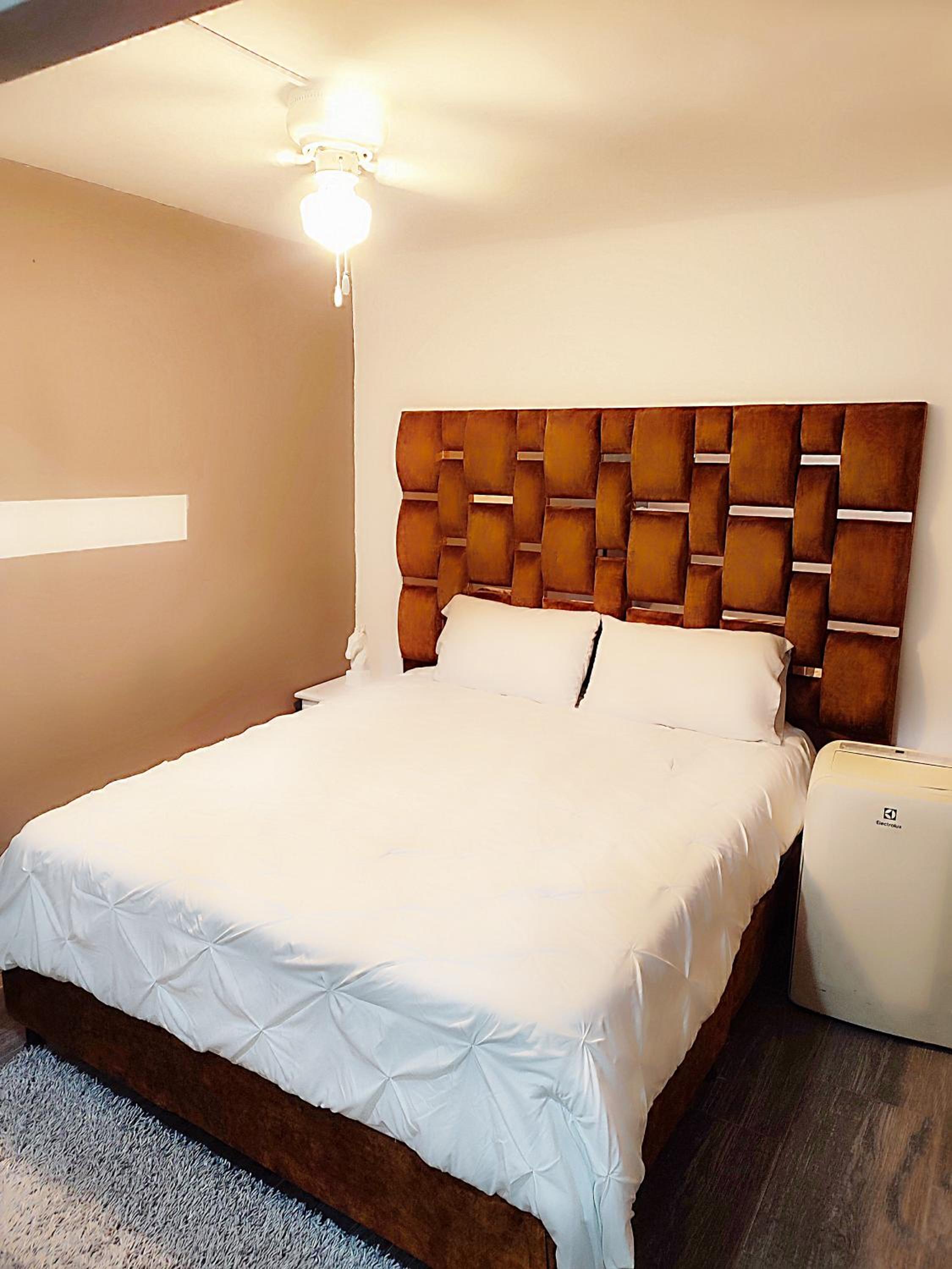 Duplex w Rooftop, Pool & 3 Jacuzzi, Maid, Security