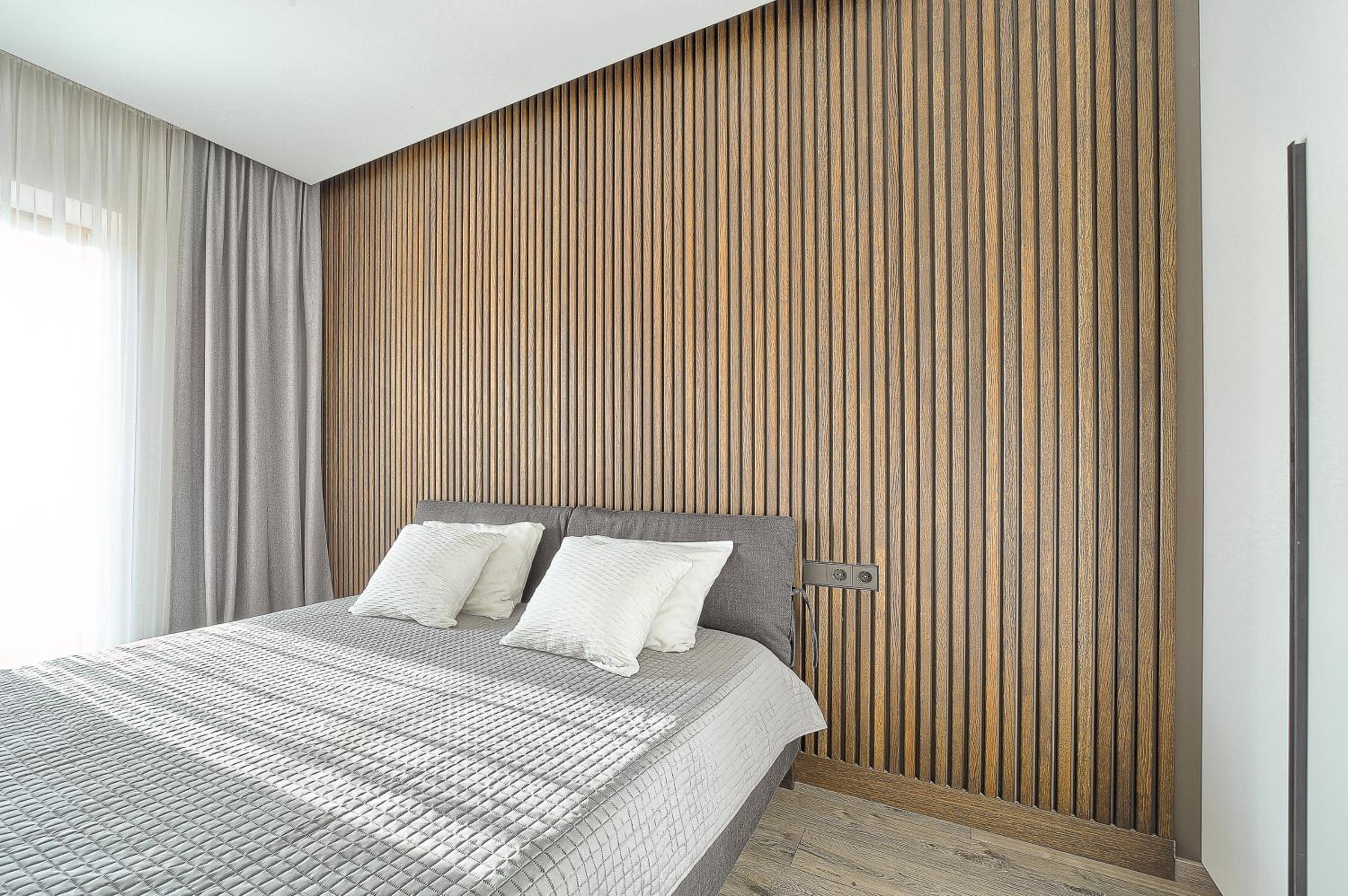 Amazing central apartments x free parking x SELF CHECK IN 24x7 view 3
