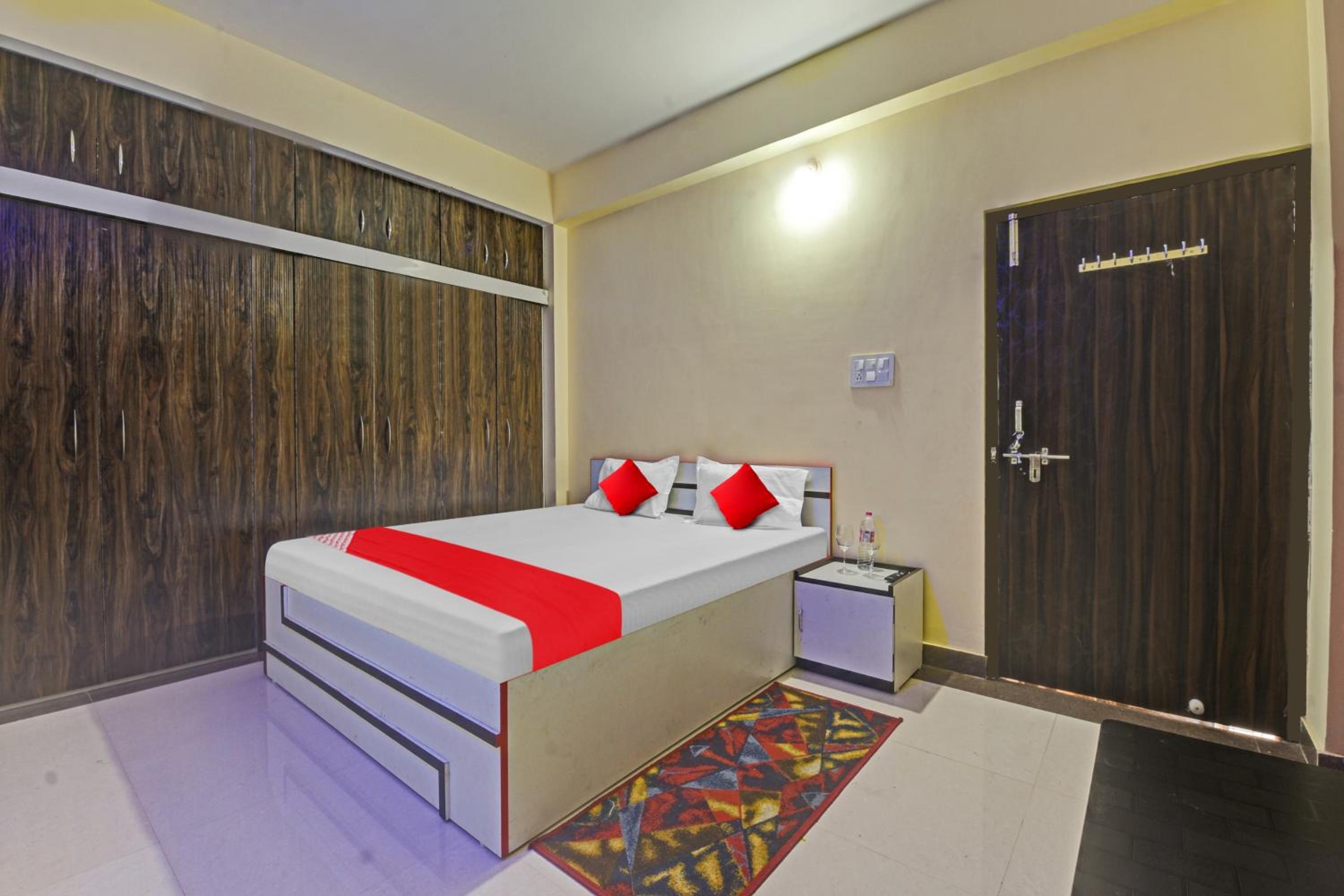 Hotel O New Star