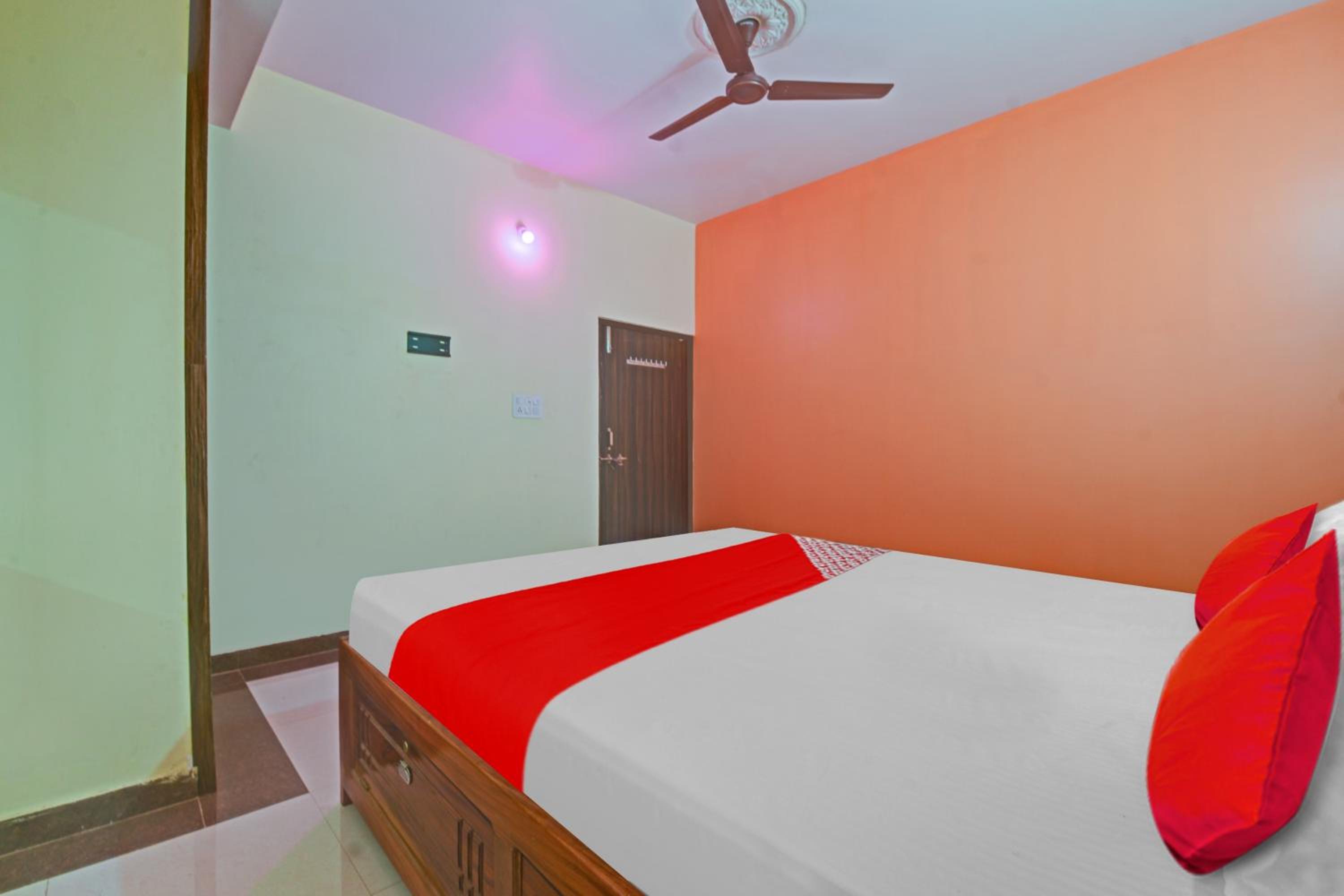 Hotel O New Star