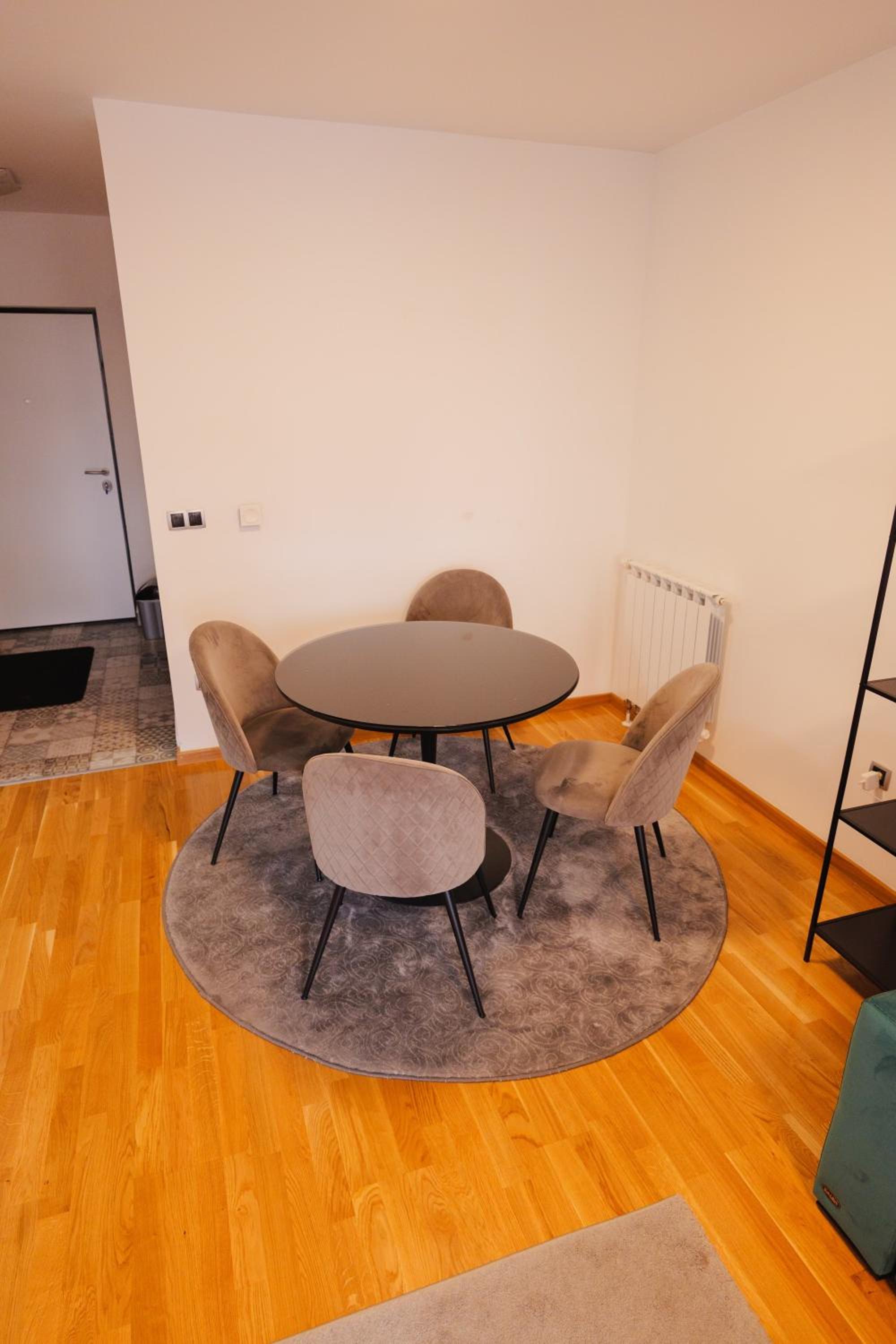 Lisboa Apartman Bulevar