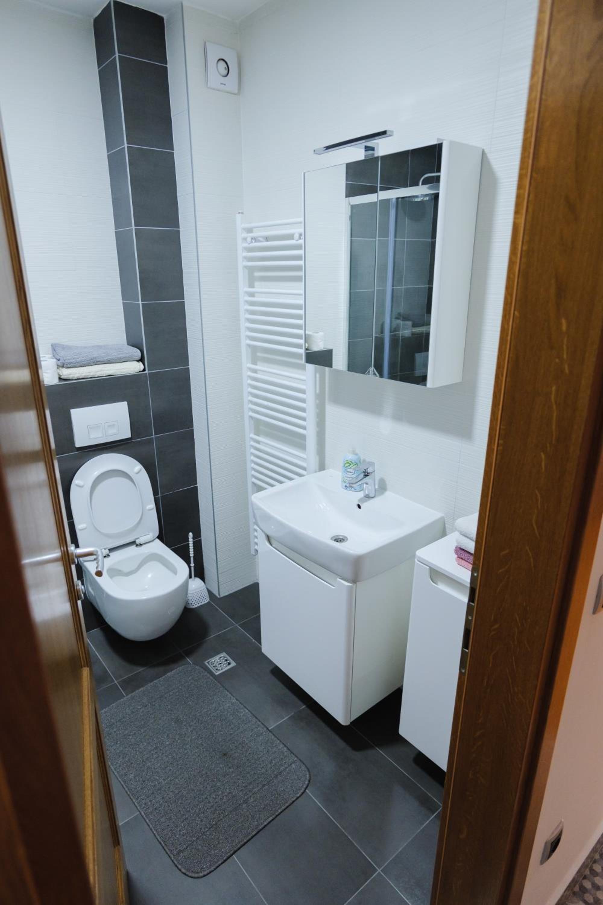 Lisboa Apartman Bulevar