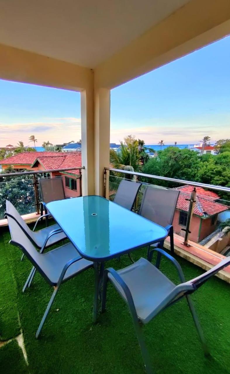 Elna's Nyali - Work & Unwind - Pool, Sea Views, AC & Fast Wi-Fi view 4