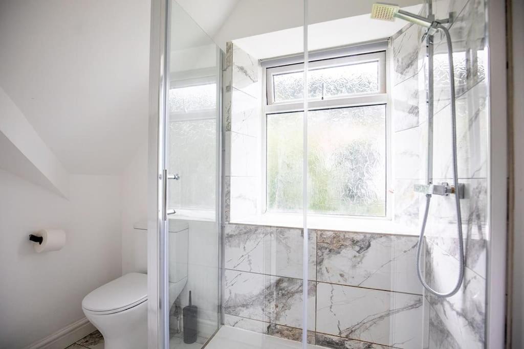 ANCHORAGE APARTMENT 6 - Two bed apartment close to the centre and the beach, located in Llandudno, North Wales view 3
