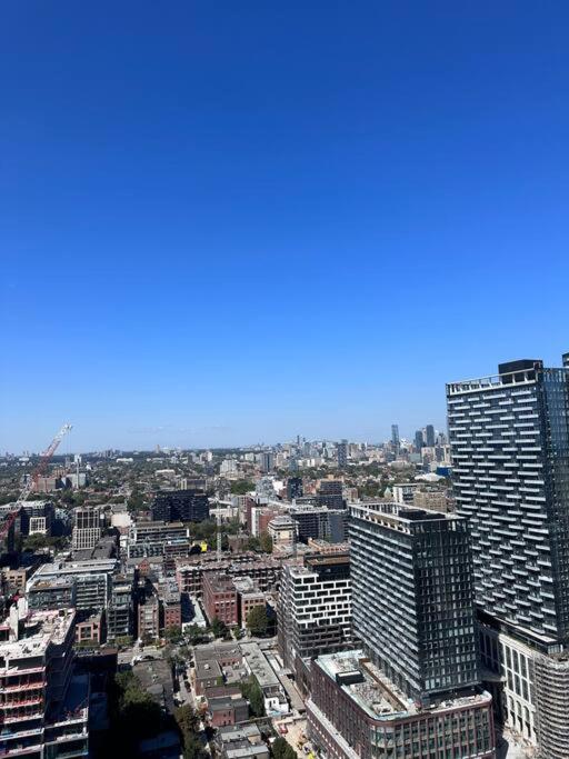 Sky Living Awesome Lake and City View