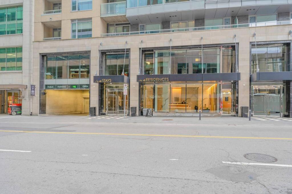 1BD Luxury Condo - Walk to Parliament