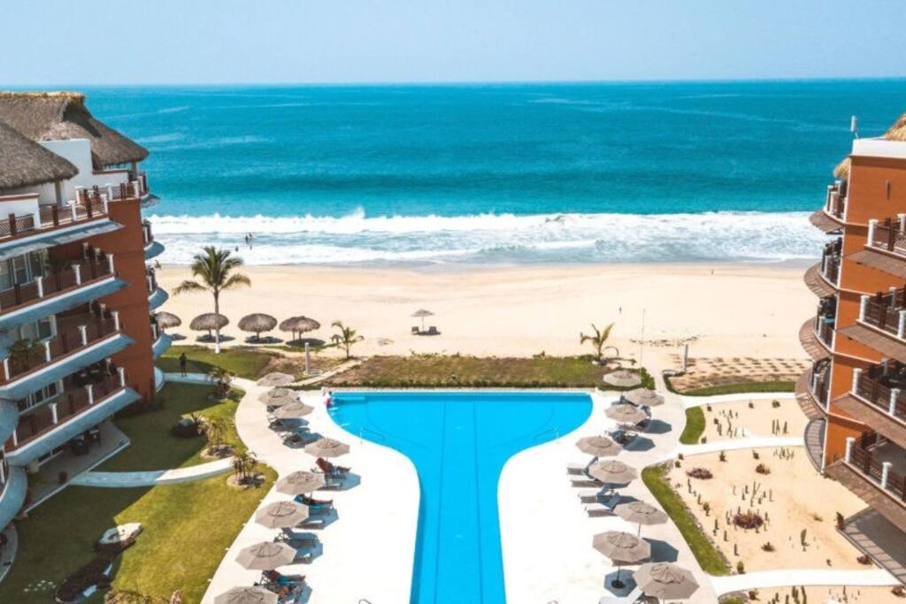 Beachfront Apartment in Puerto Escondido at Vivo Resort