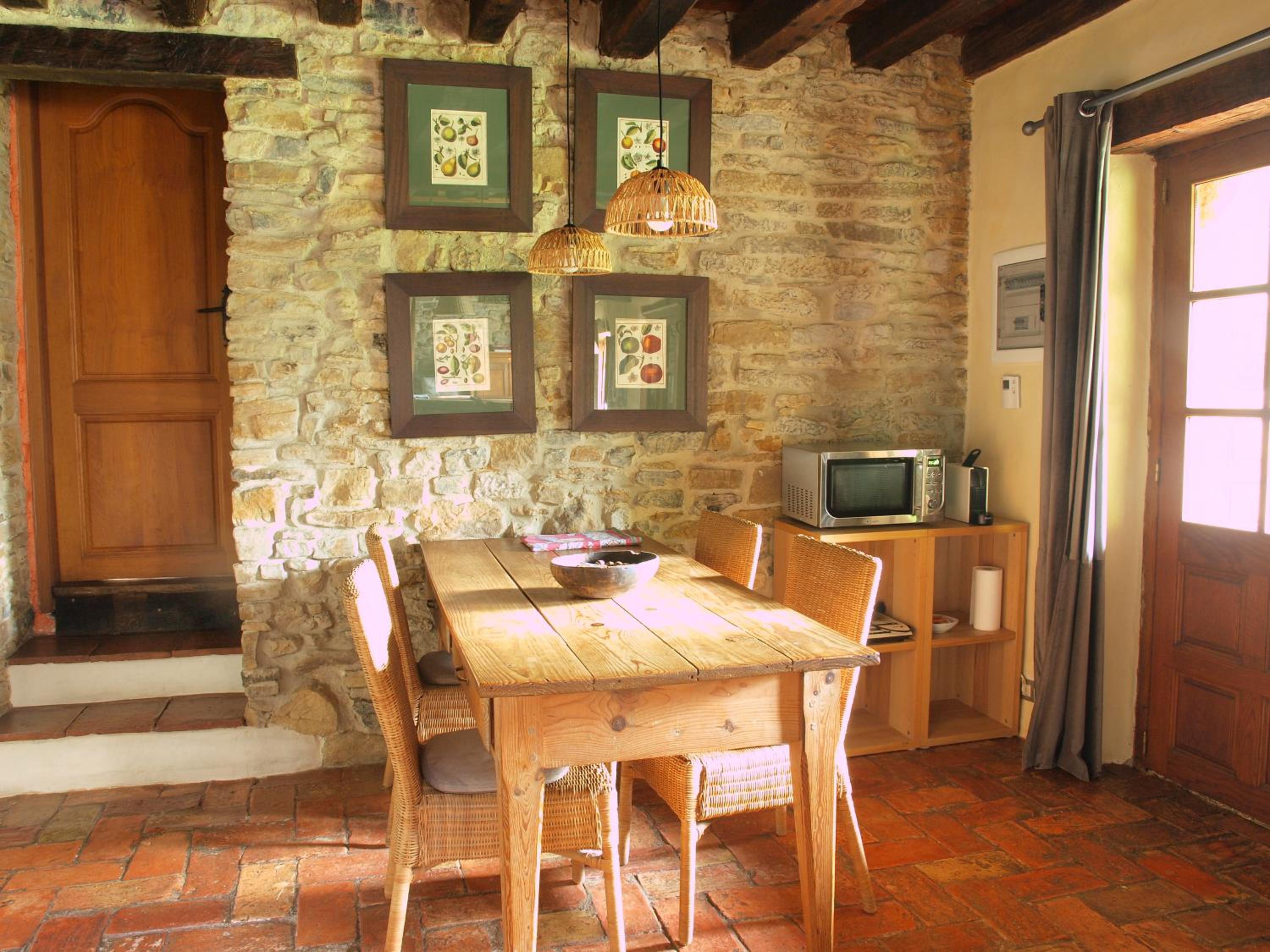 Casa rural con chimenea en el Parque Natural del Gorbea, 2,3,4,5 pax view 4
