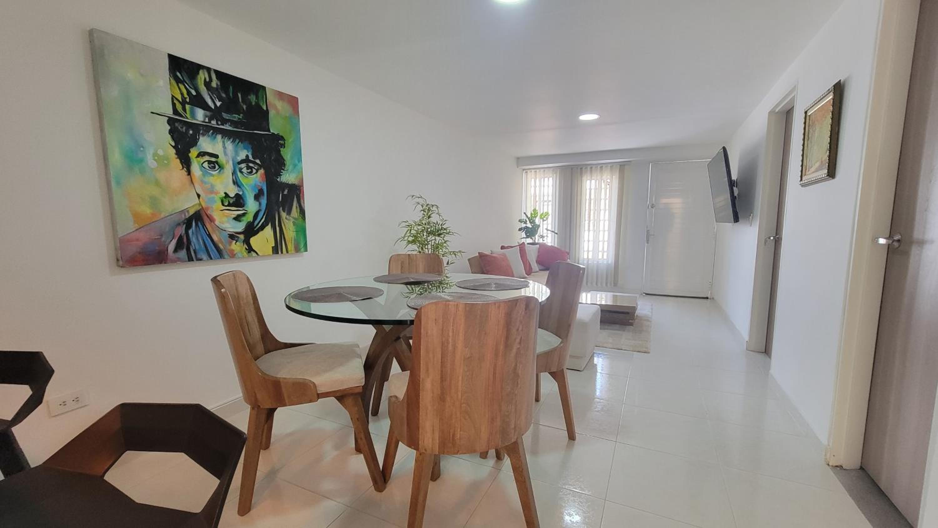 Acogedora casa en zona tranquila