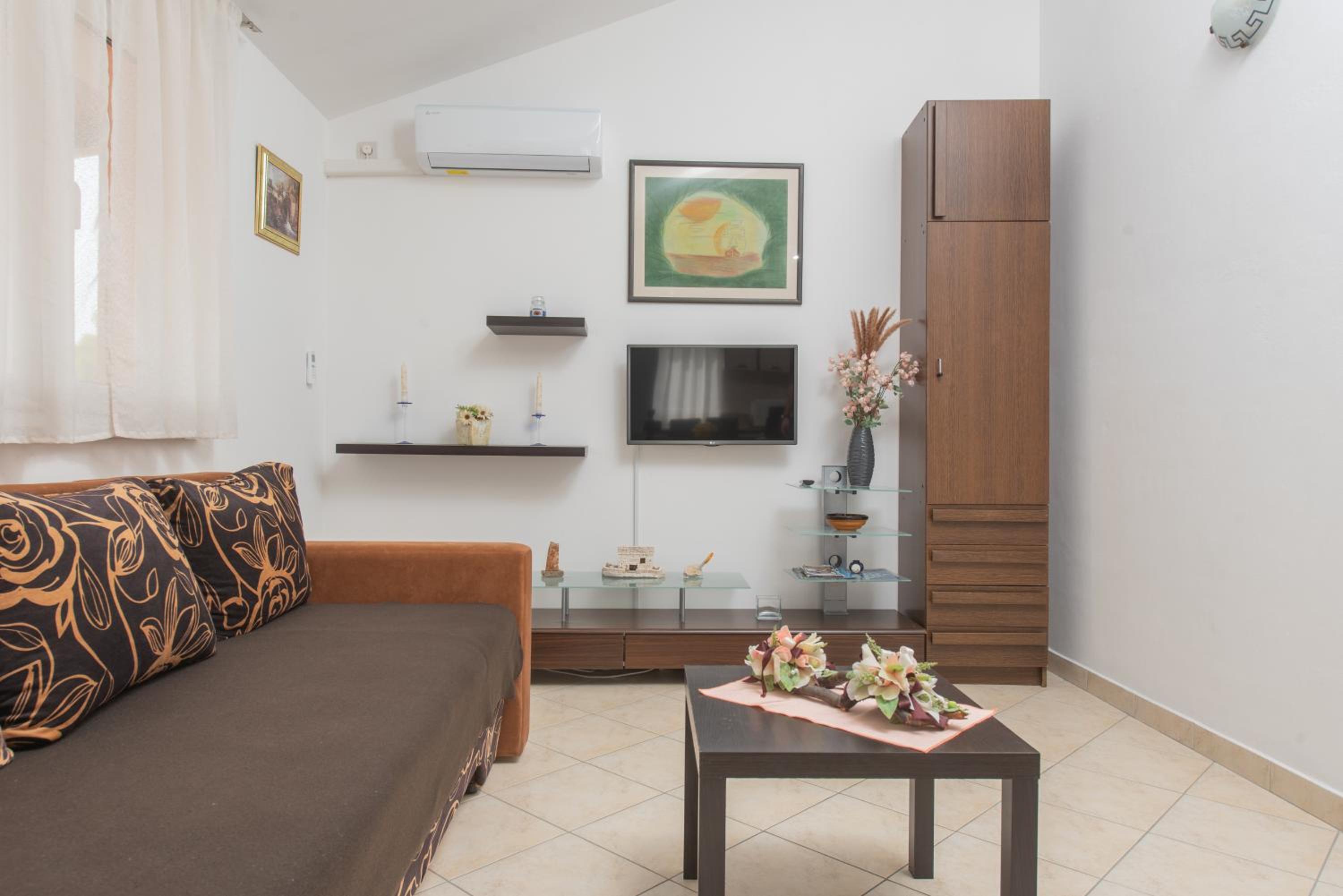 Apartments Iva