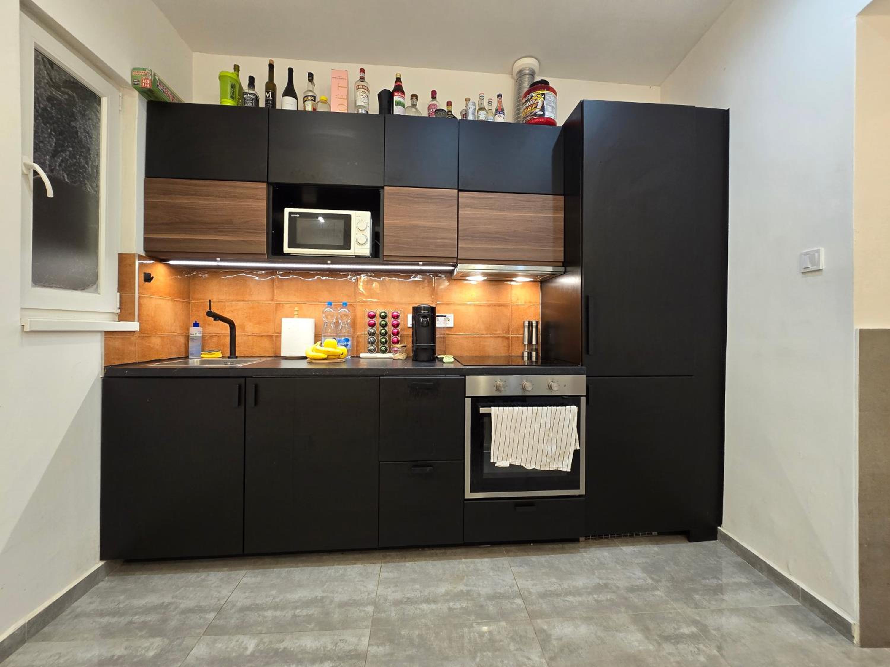 Da Vinci Loft - Stylish Loft by Corvin, AC & Smart TV view 2