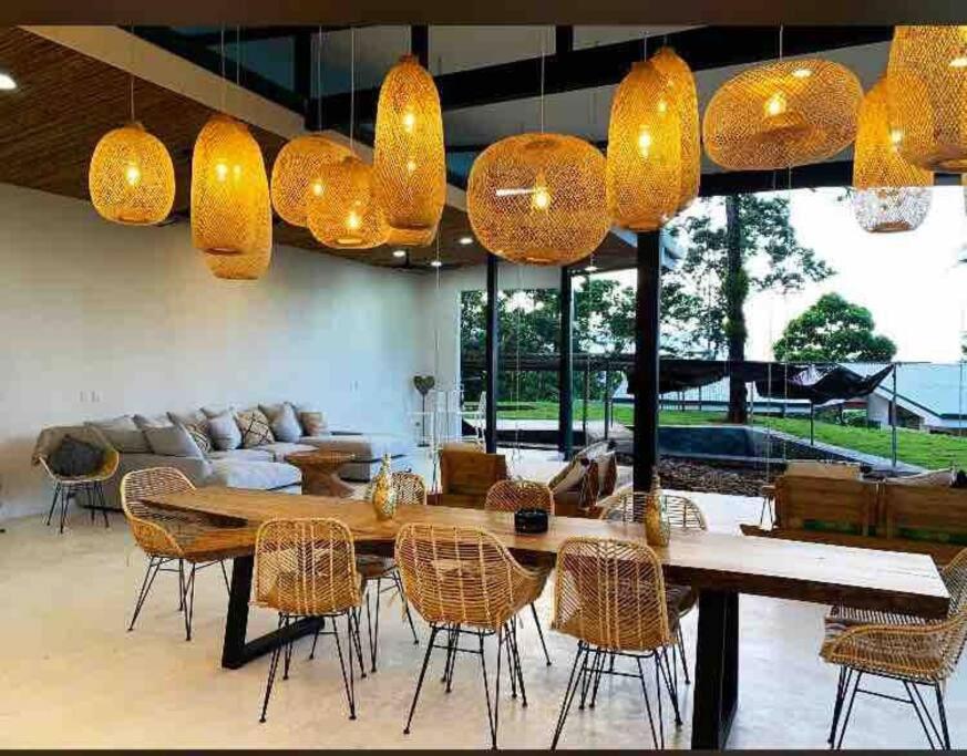 Pandanus Lodge & Retreats Bungalow Strelizia