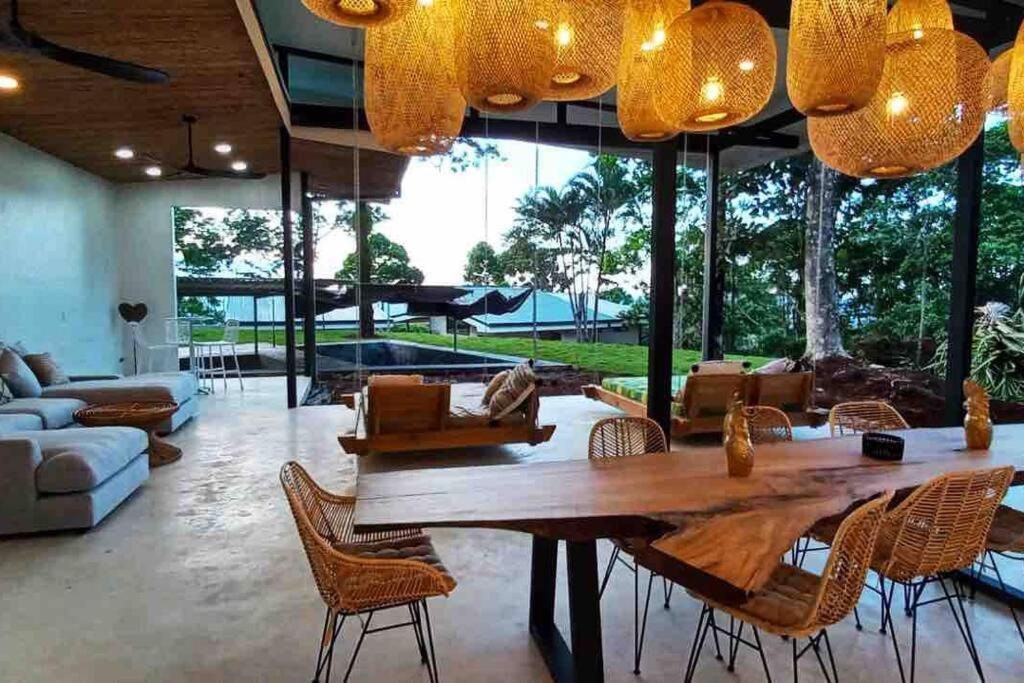 Pandanus Lodge & Retreats Bungalow Strelizia
