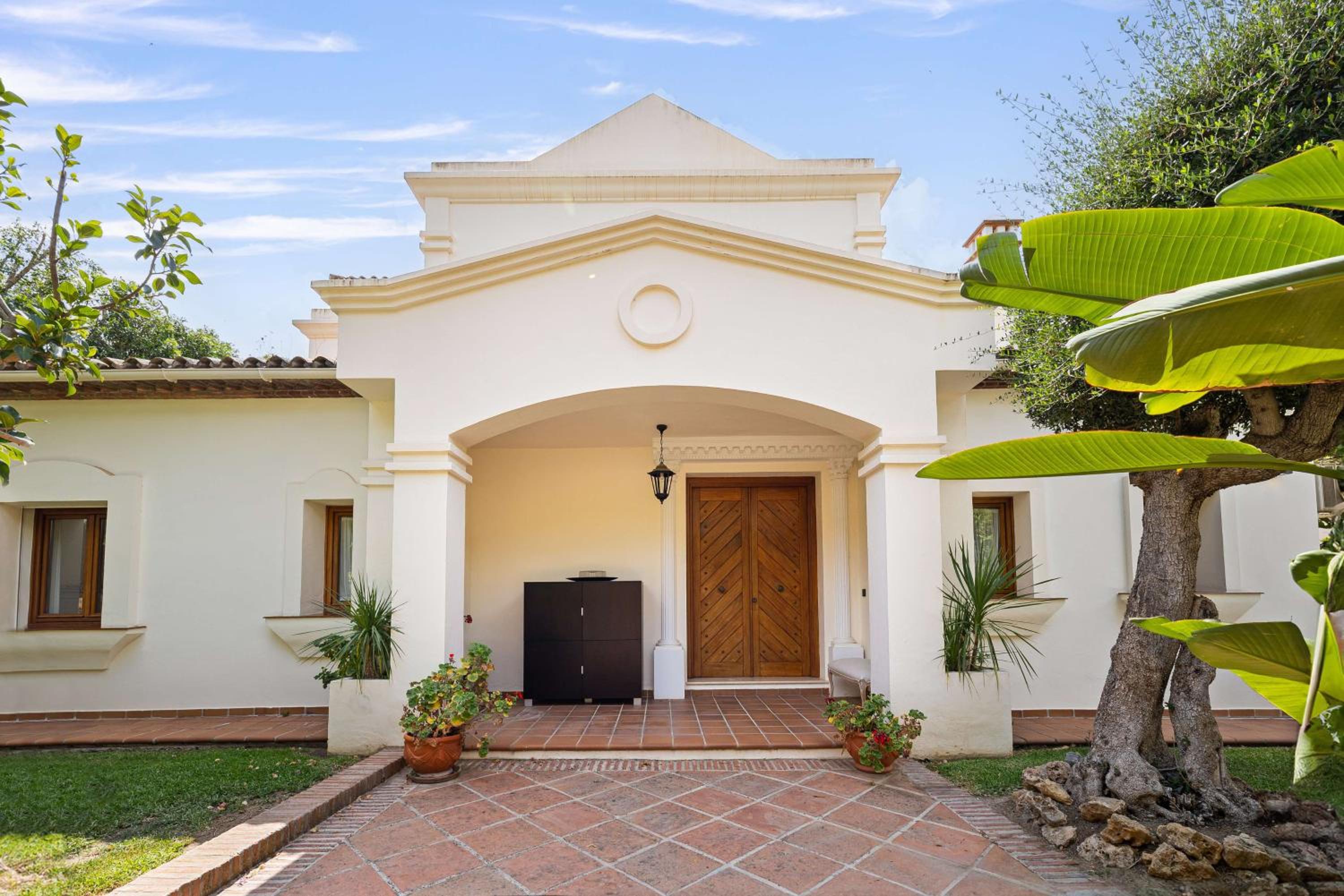 Villa Caramel - Excellent location in Golden Mile view 5