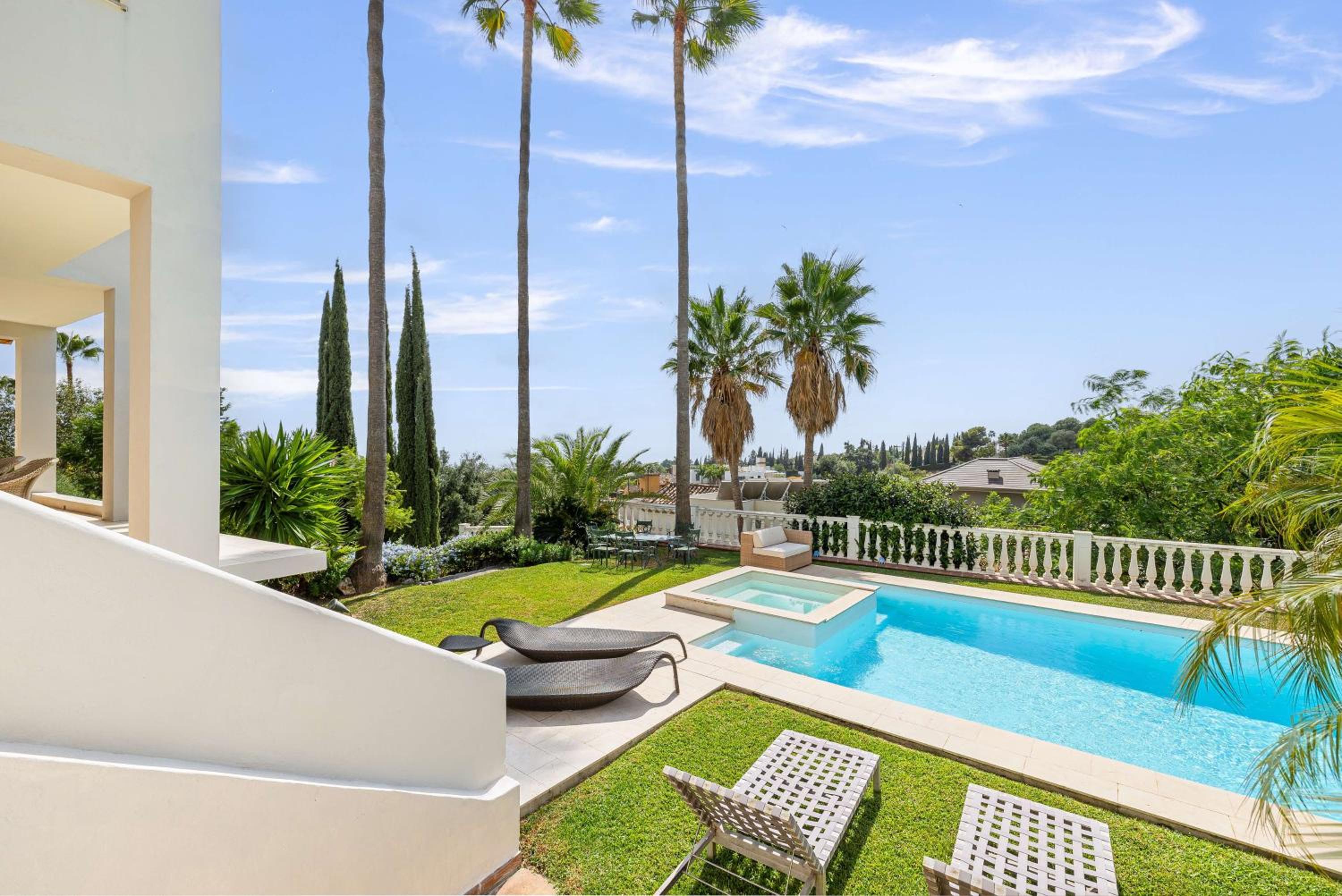Villa Caramel - Excellent location in Golden Mile view 3