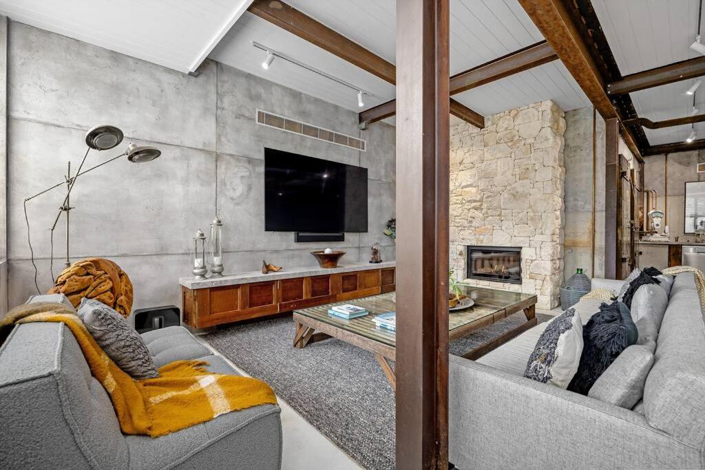 Ocean Beach House Sorrento - Luxury with Heated Pool and Spa