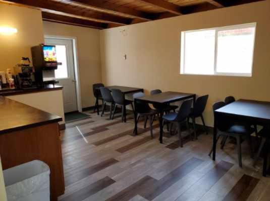 Bristlecone Motel