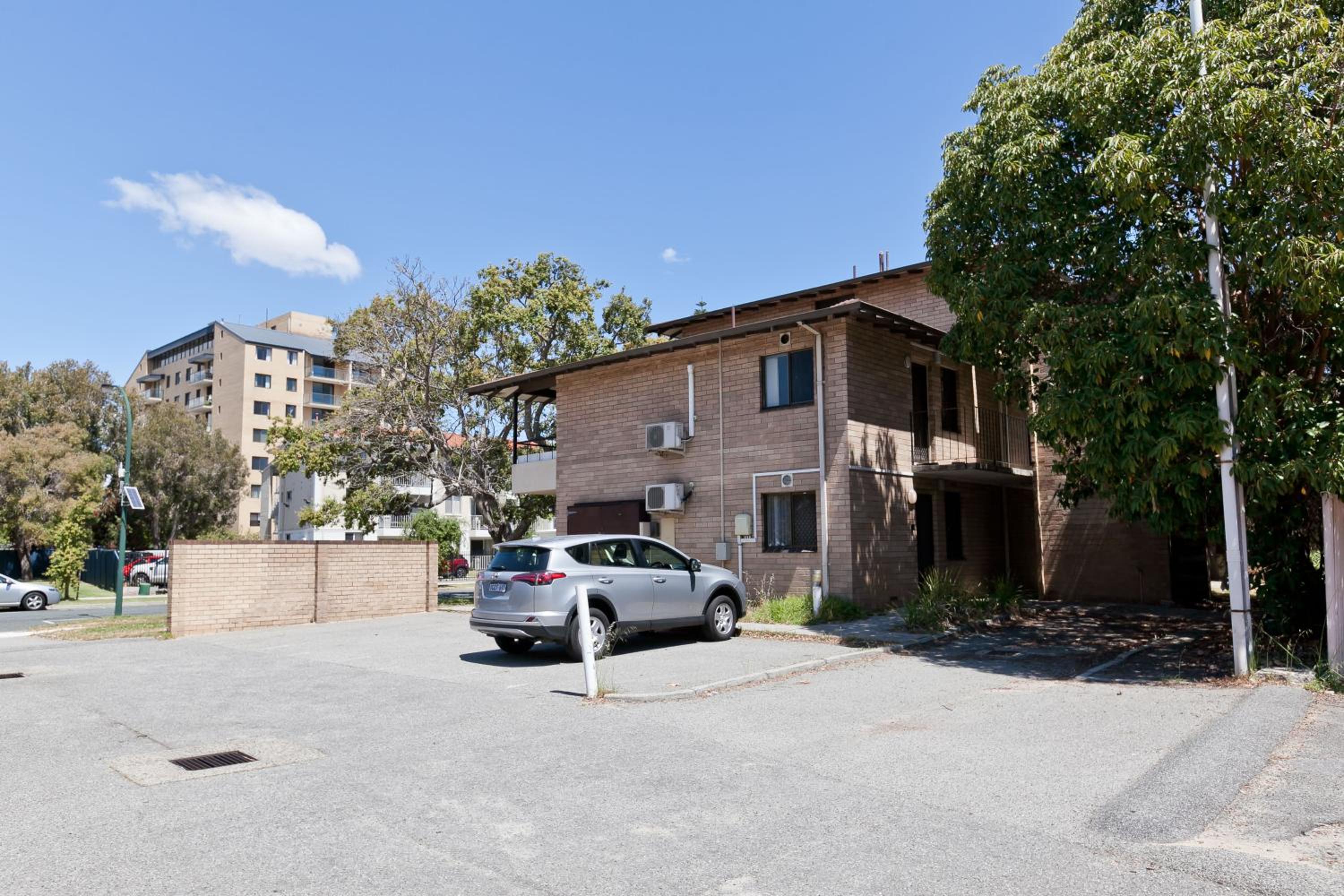 4 Center of South Perth