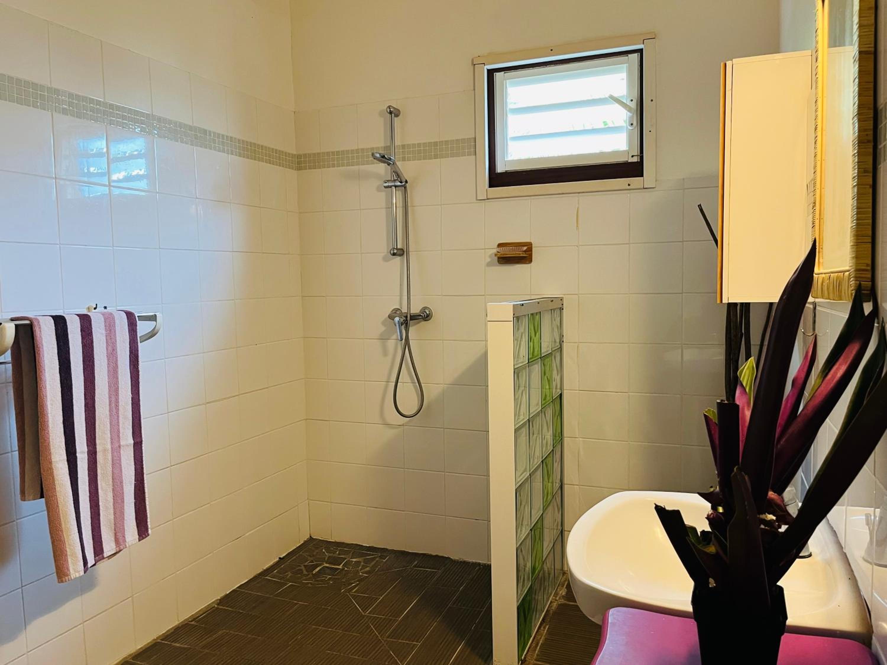 Villa Familiale 8p Piscine Jardin PMR