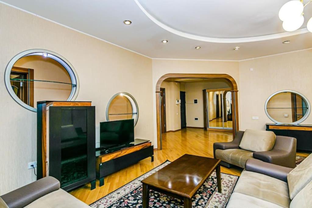 All conditional apartment 5