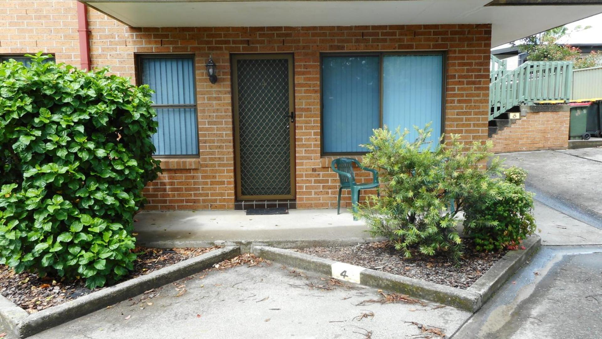 Dunbar Court U 45 Memorial Ave SWR
