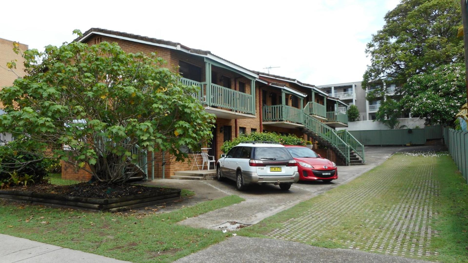 Dunbar Court U 45 Memorial Ave SWR