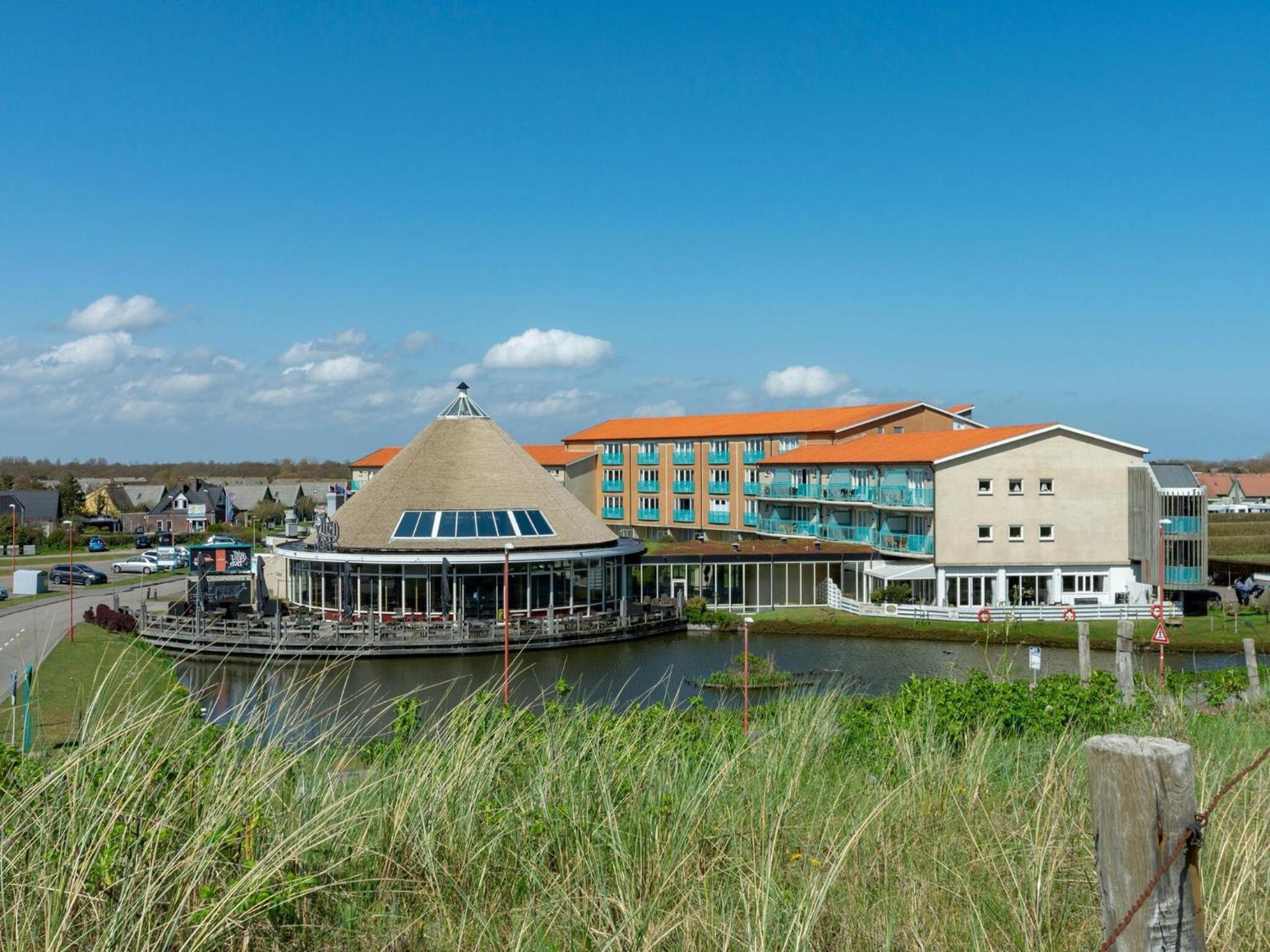 Apartment by the Dunes near the Sea