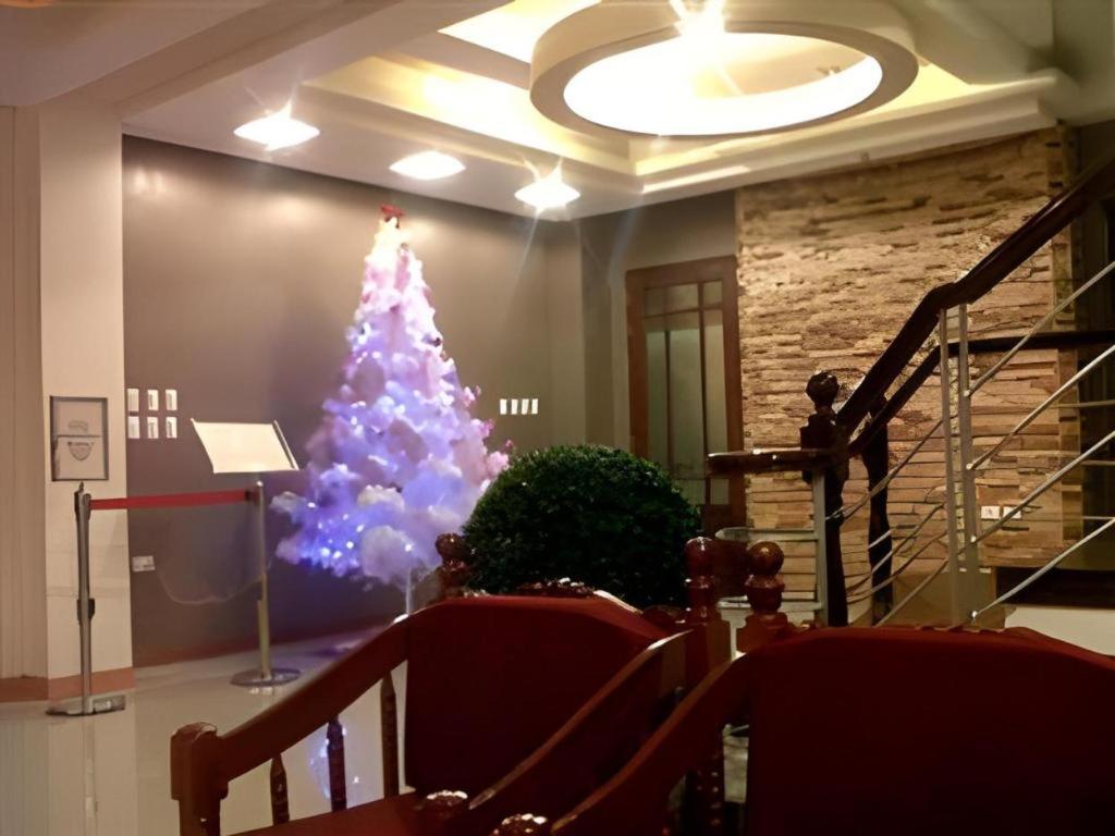 Regal Plaza Hotel