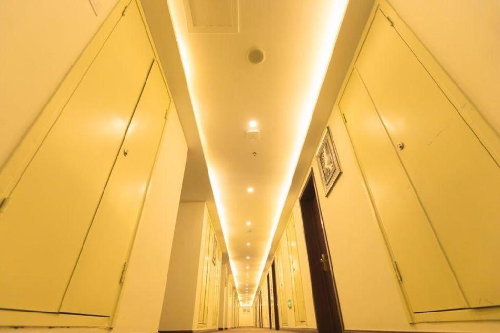 Chonpines Hotels·Tianjin South Railway Station