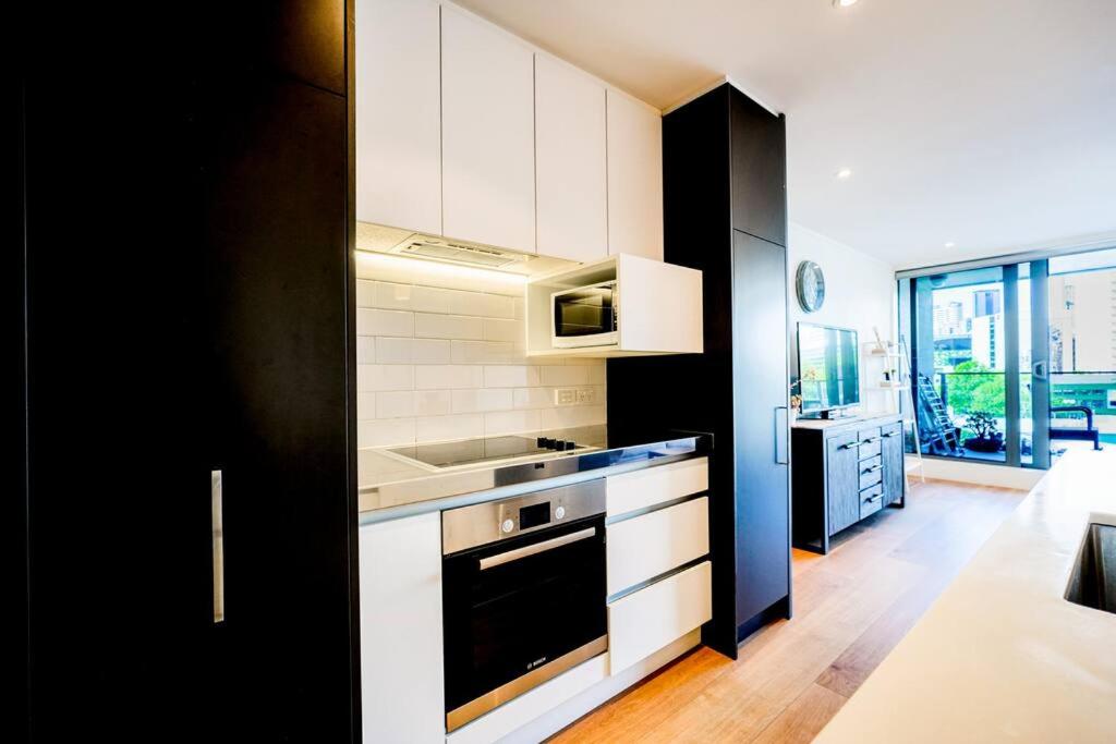 SugarTree Two Bedrooms Apartment view 3