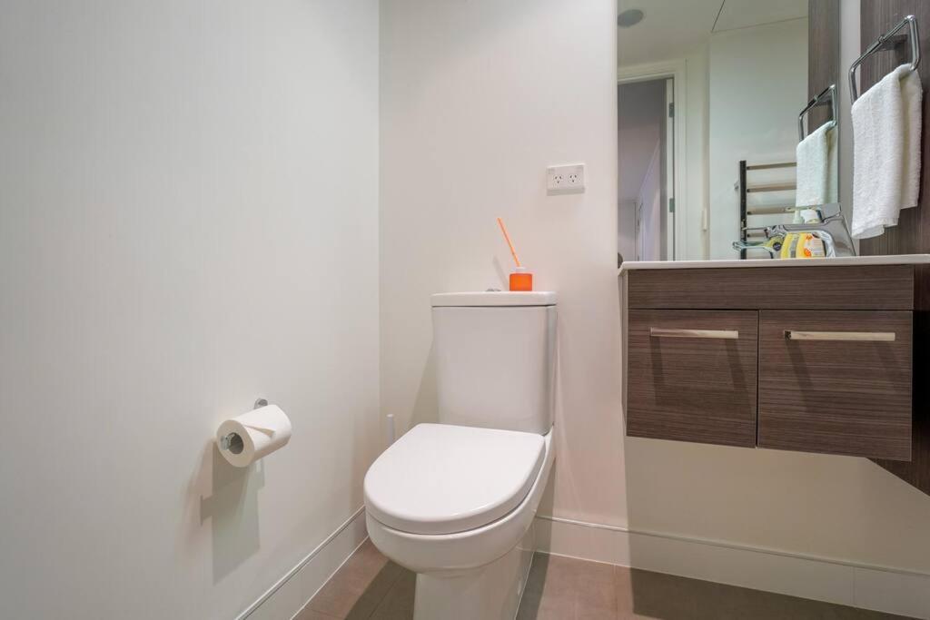 SugarTree Two Bedrooms Apartment view 4