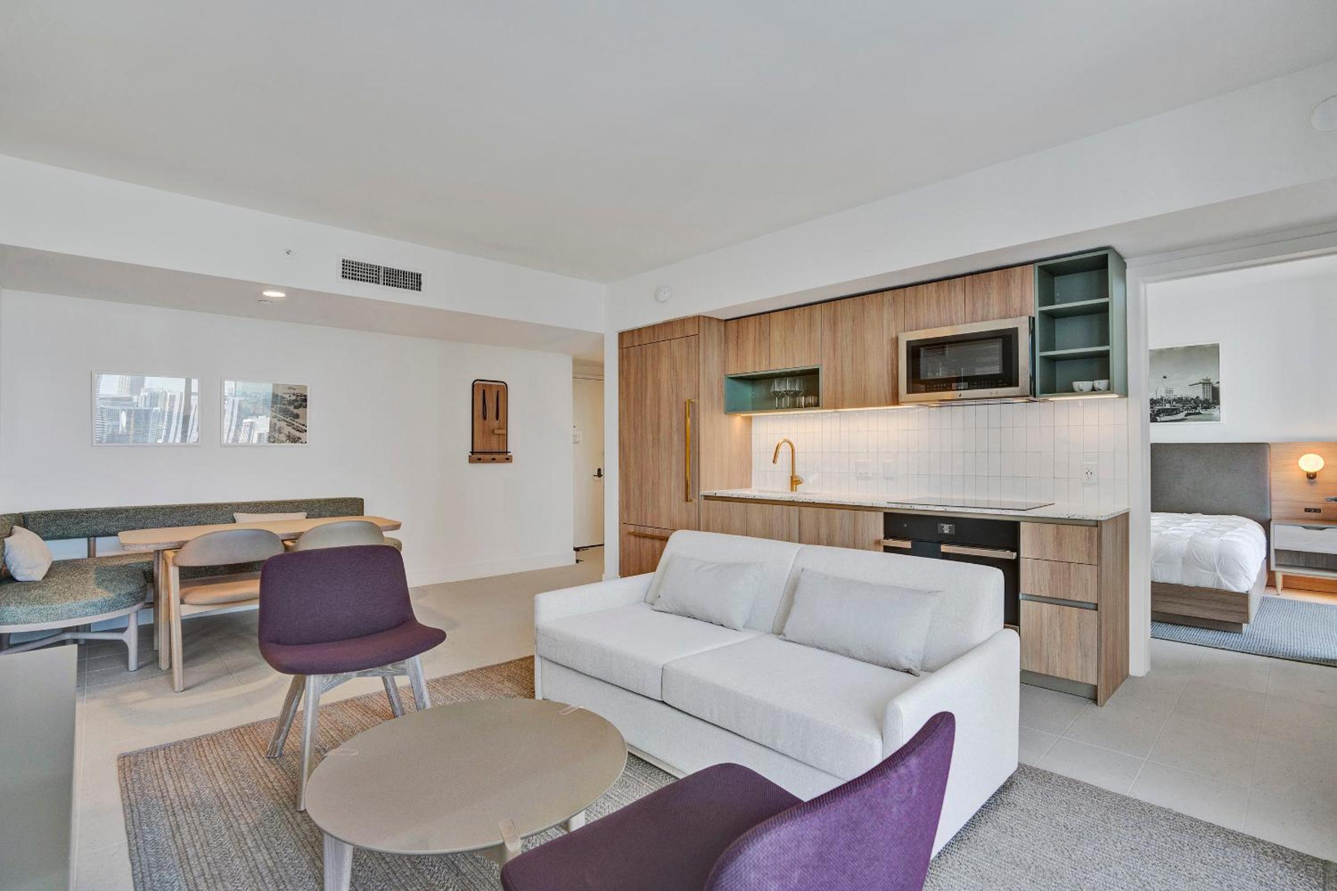 New 2-Bdrm Downtown Miami Apartment with Bay Vista