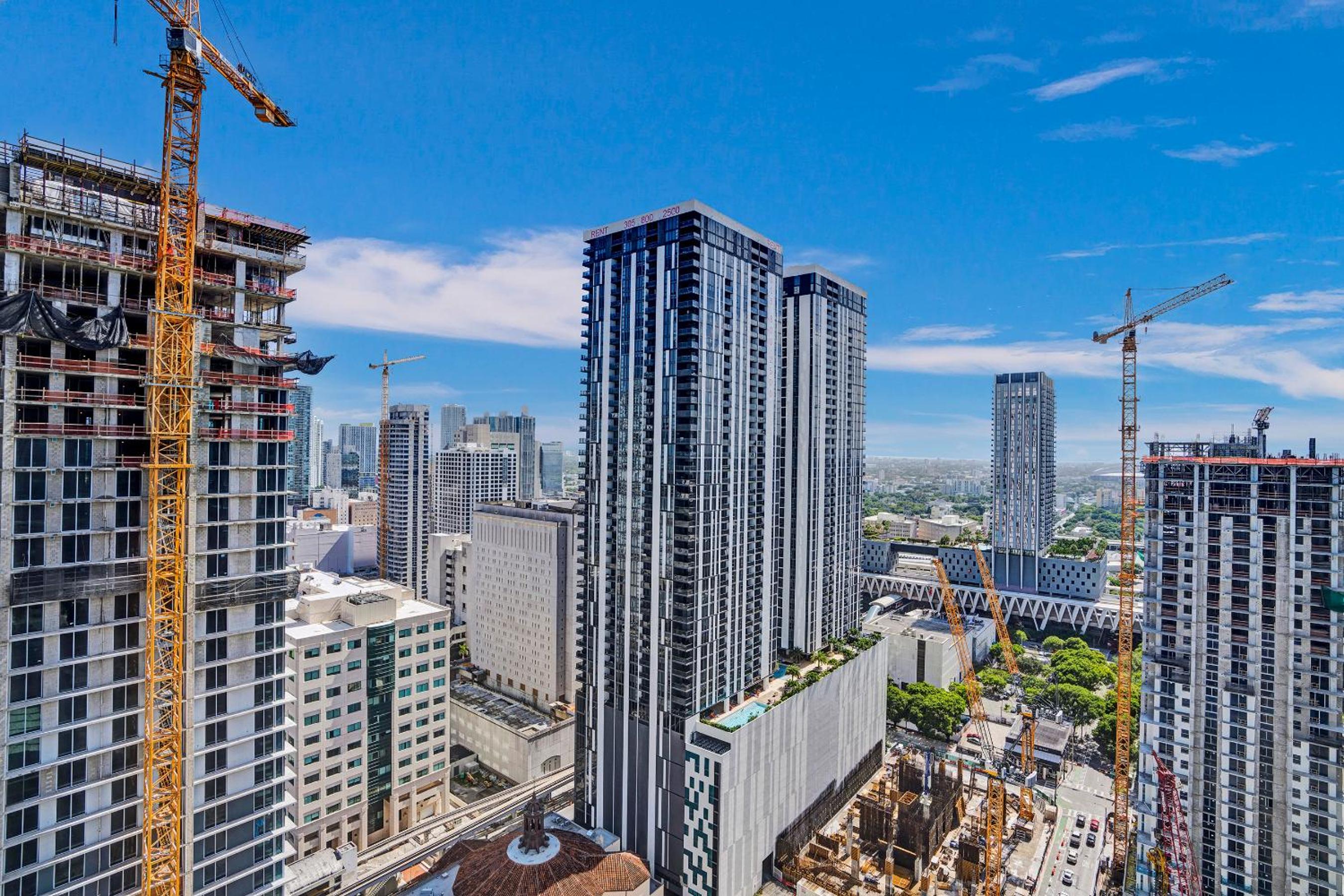 New 2-Bdrm Downtown Miami Apartment with Bay Vista