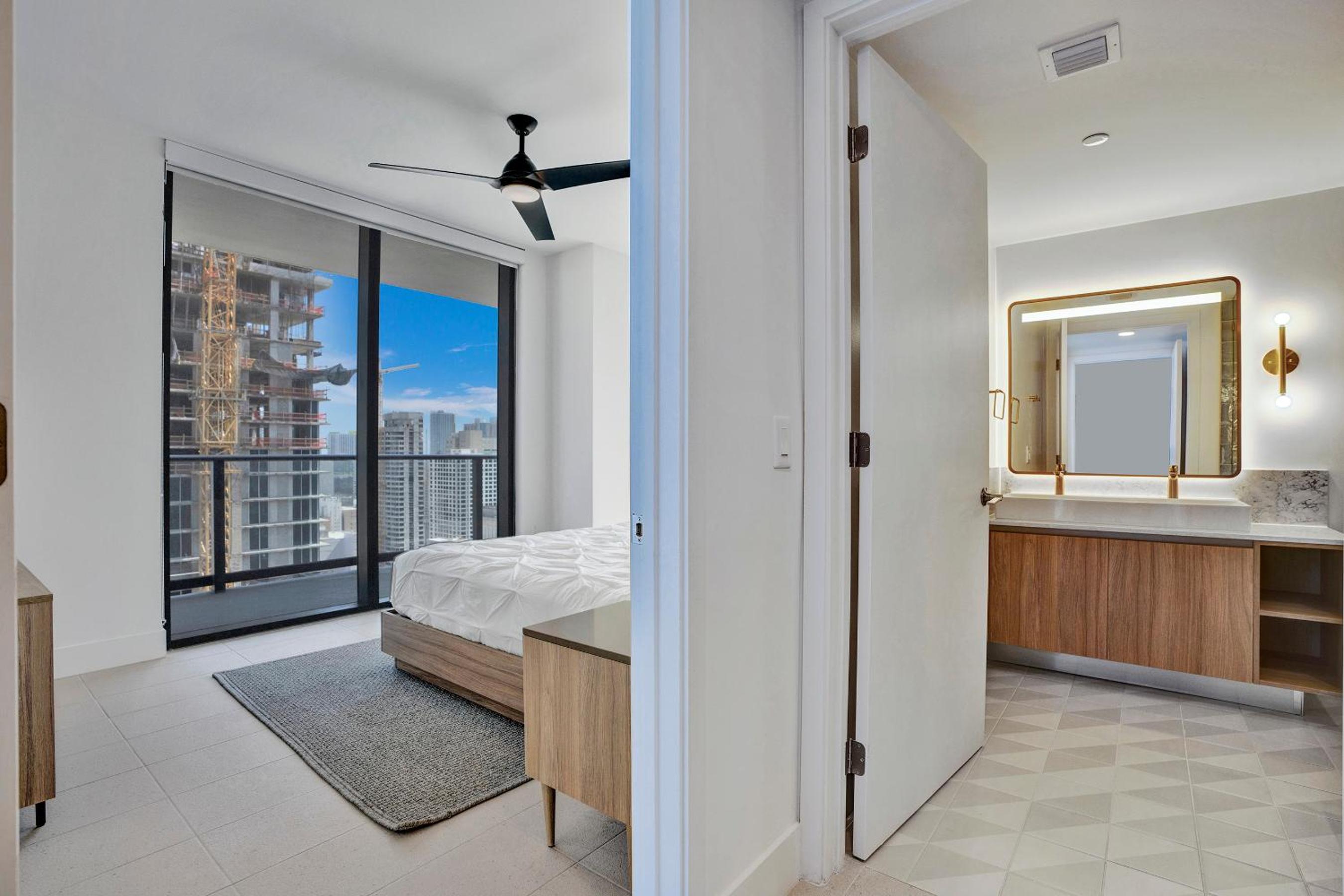 New 2-Bdrm Downtown Miami Apartment with Bay Vista