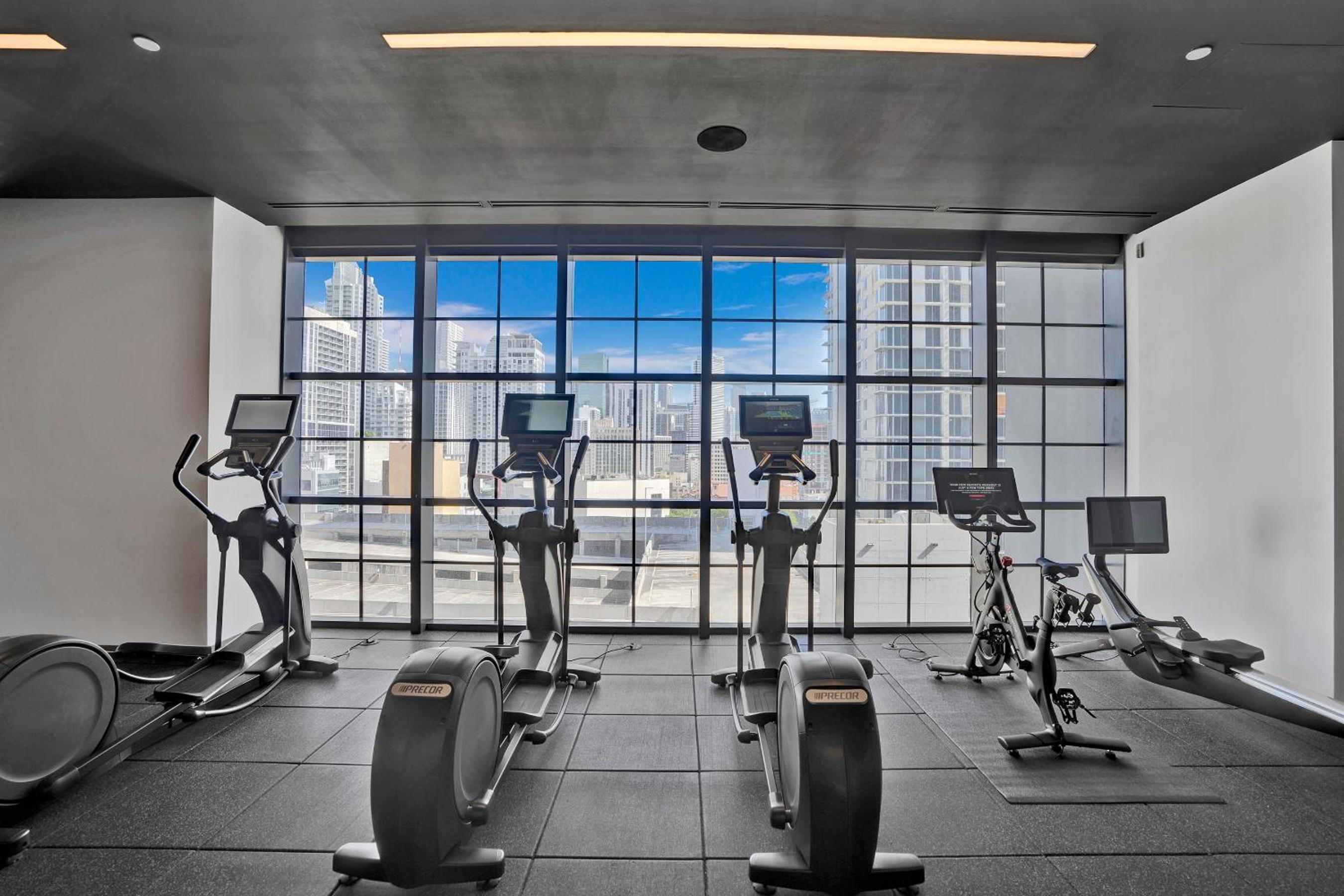 New 2-Bdrm Downtown Miami Apartment with Bay Vista