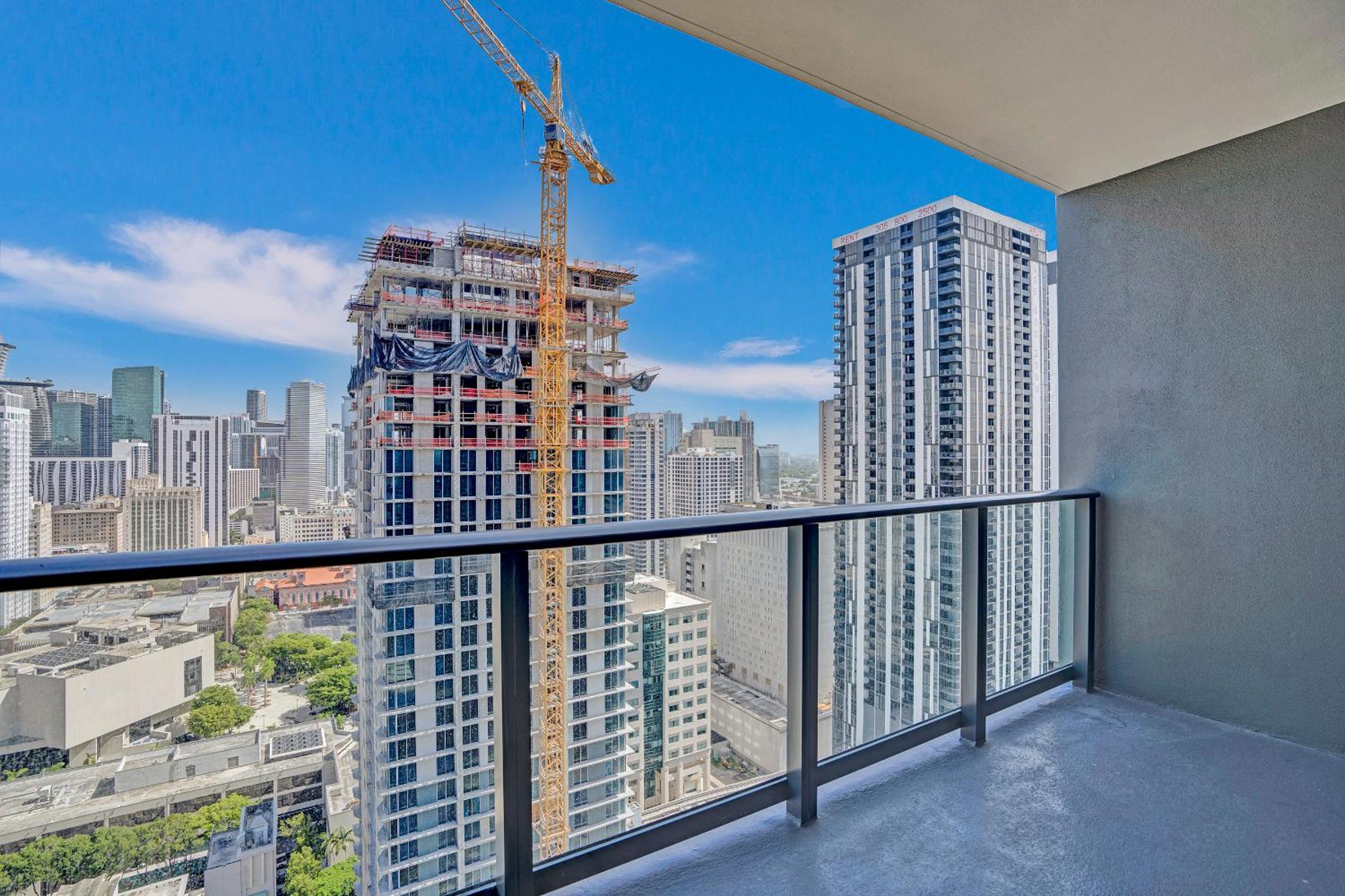 New 2-Bdrm Downtown Miami Apartment with Bay Vista