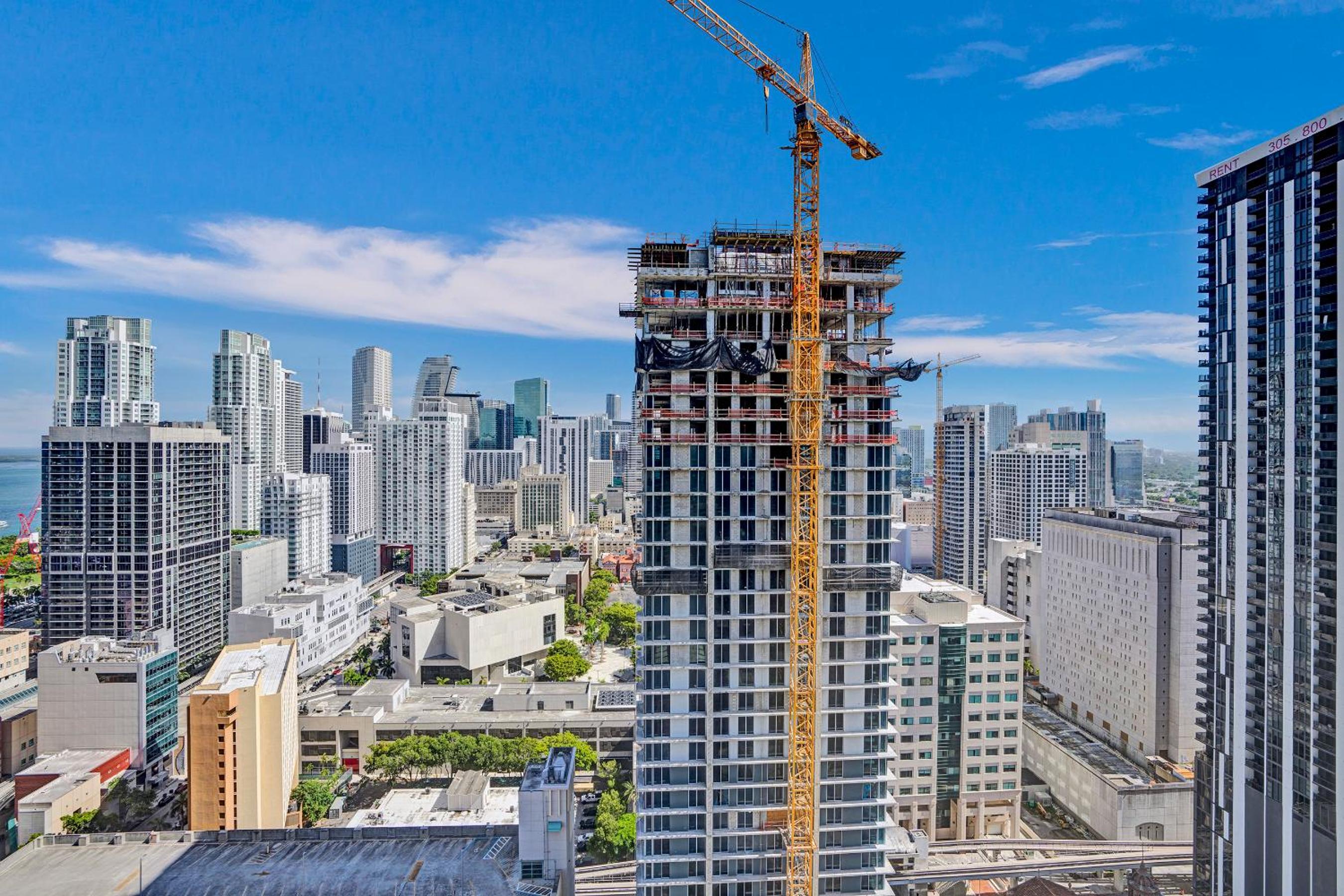 New 2-Bdrm Downtown Miami Apartment with Bay Vista