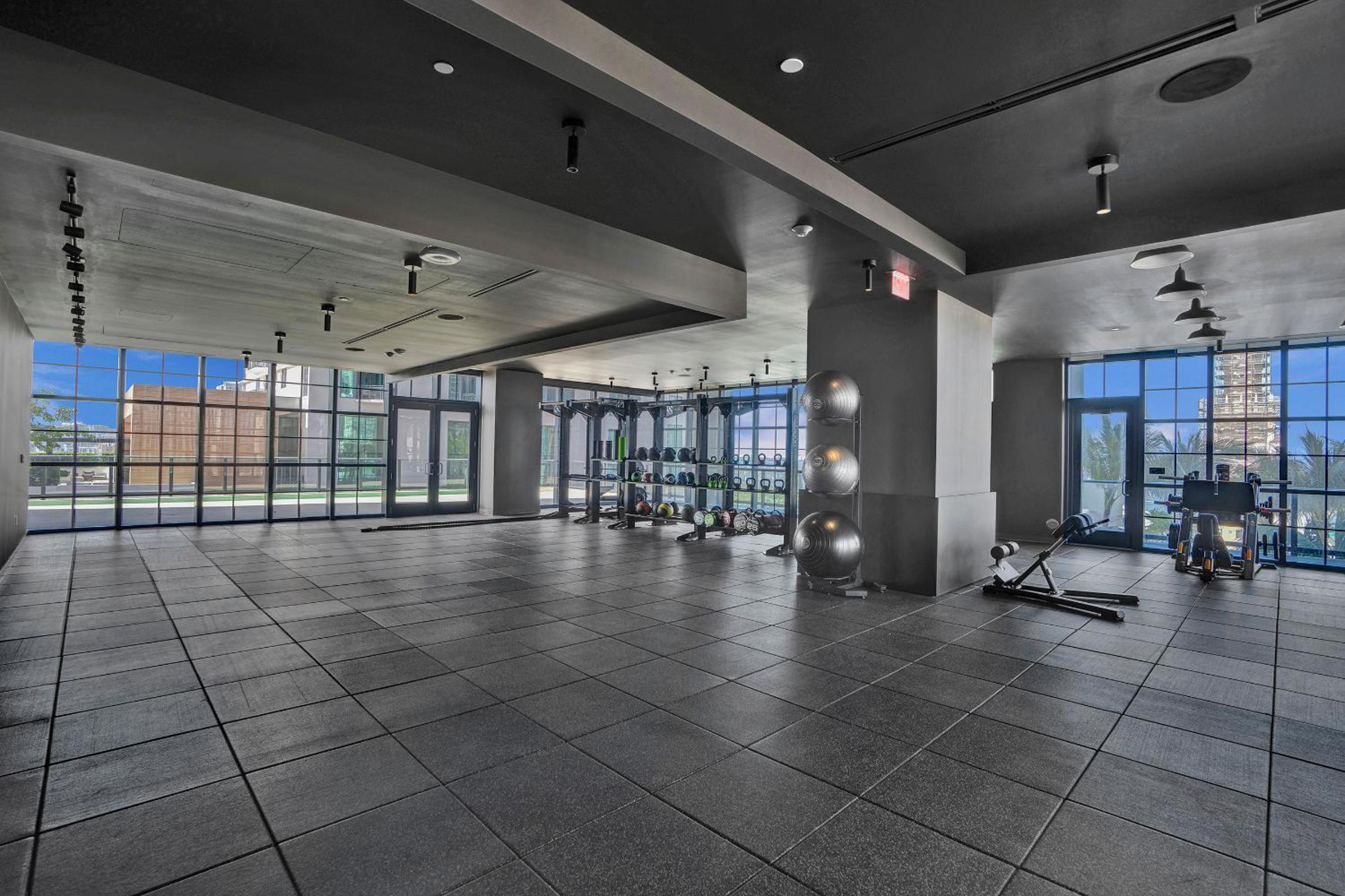 New 2-Bdrm Downtown Miami Apartment with Bay Vista