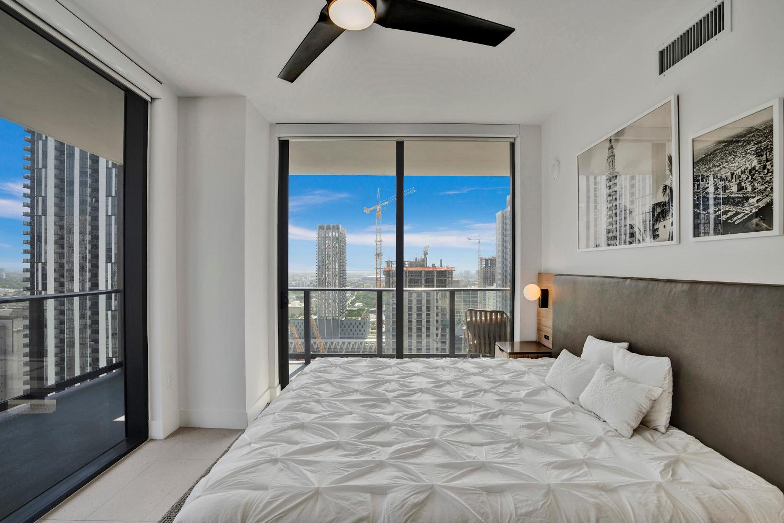 New 2-Bdrm Downtown Miami Apartment with Bay Vista