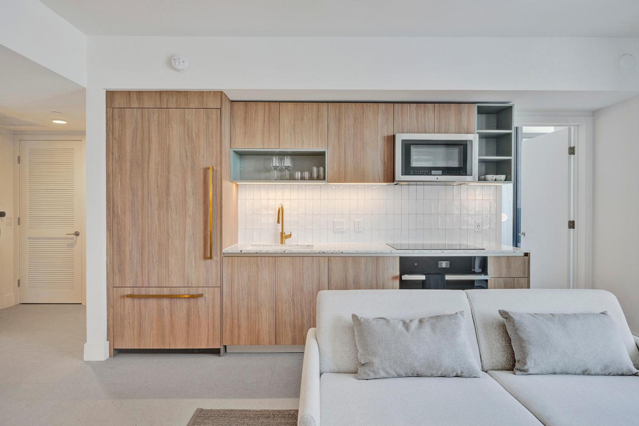 New 2-Bdrm Downtown Miami Apartment with Bay Vista
