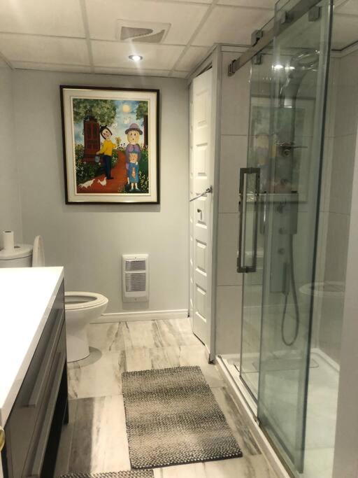 Chambre, cuisine, salon et salle de bain privées