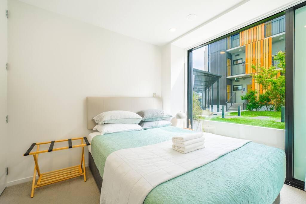 Stunning and Serene Two-bedroom Apartment view 3