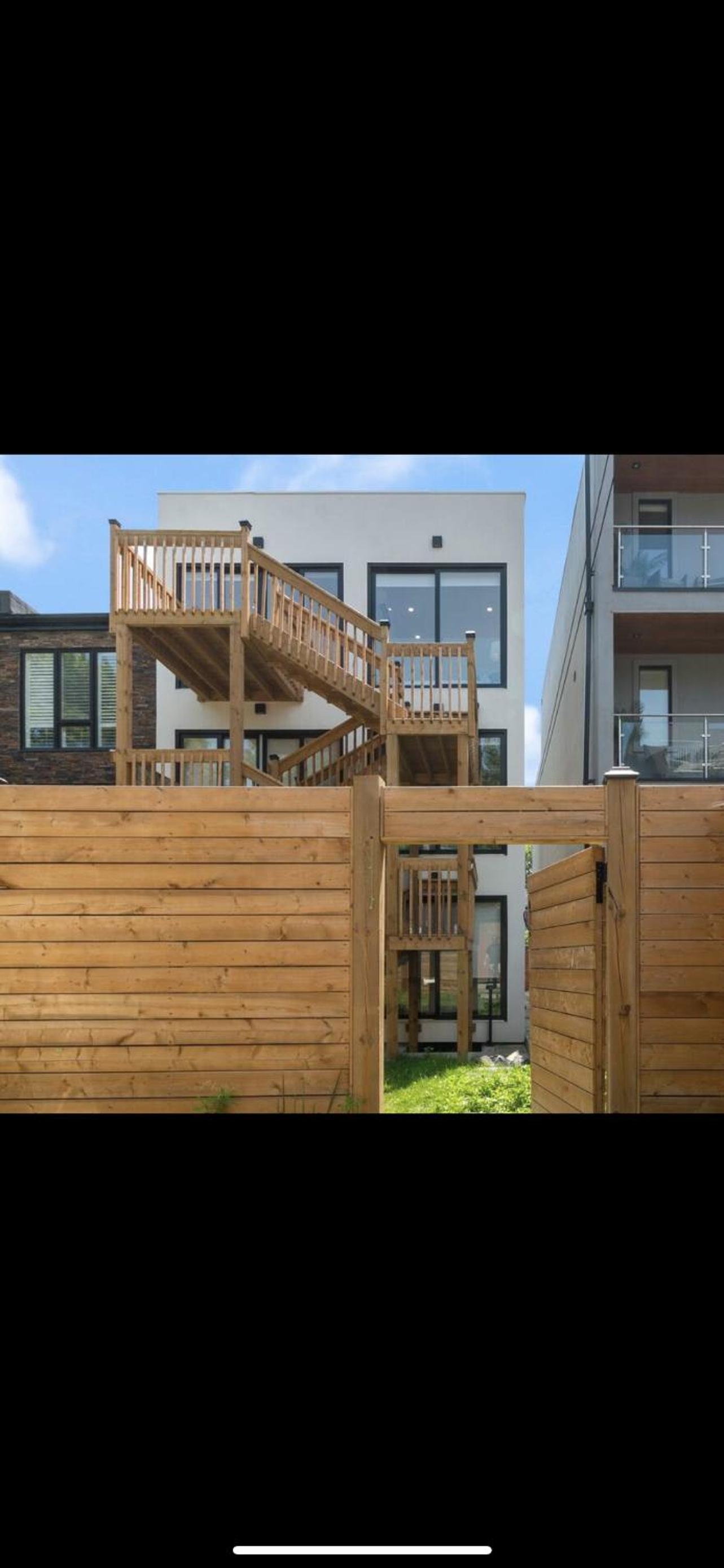 New modern 3BR loft W parking&terrace close to beach