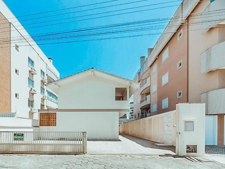 Sobrado a 100 metros do mar