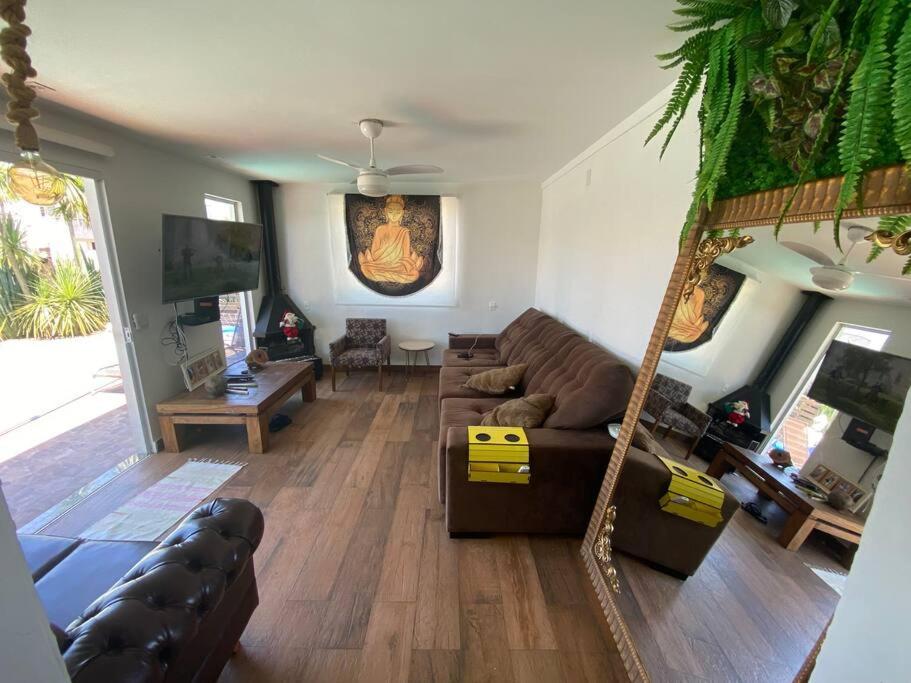Casa Buda com piscina e espaço gourmet