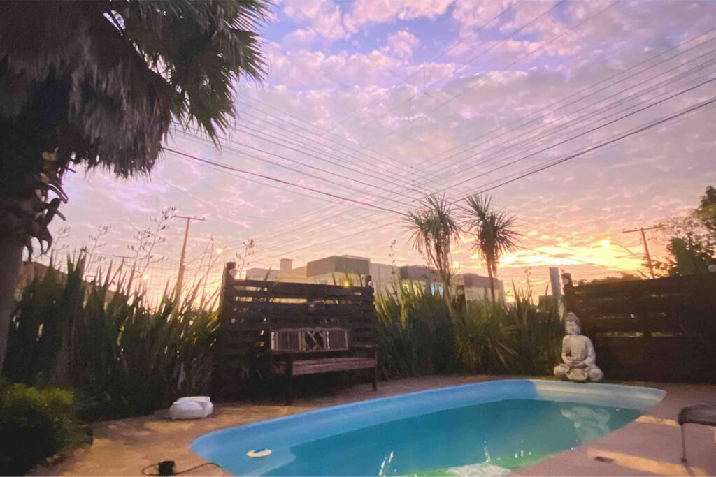 Casa Buda com piscina e espaço gourmet
